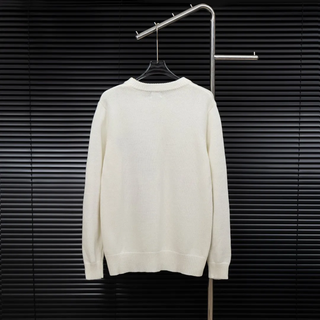 🅿️330 Style: DIOR Dior destination logo knitted long-sleeved sweater Size: S-XXL Fabric: Wool blend Accessories: Full set of customized original accessories No gender distinction, same style for men and women