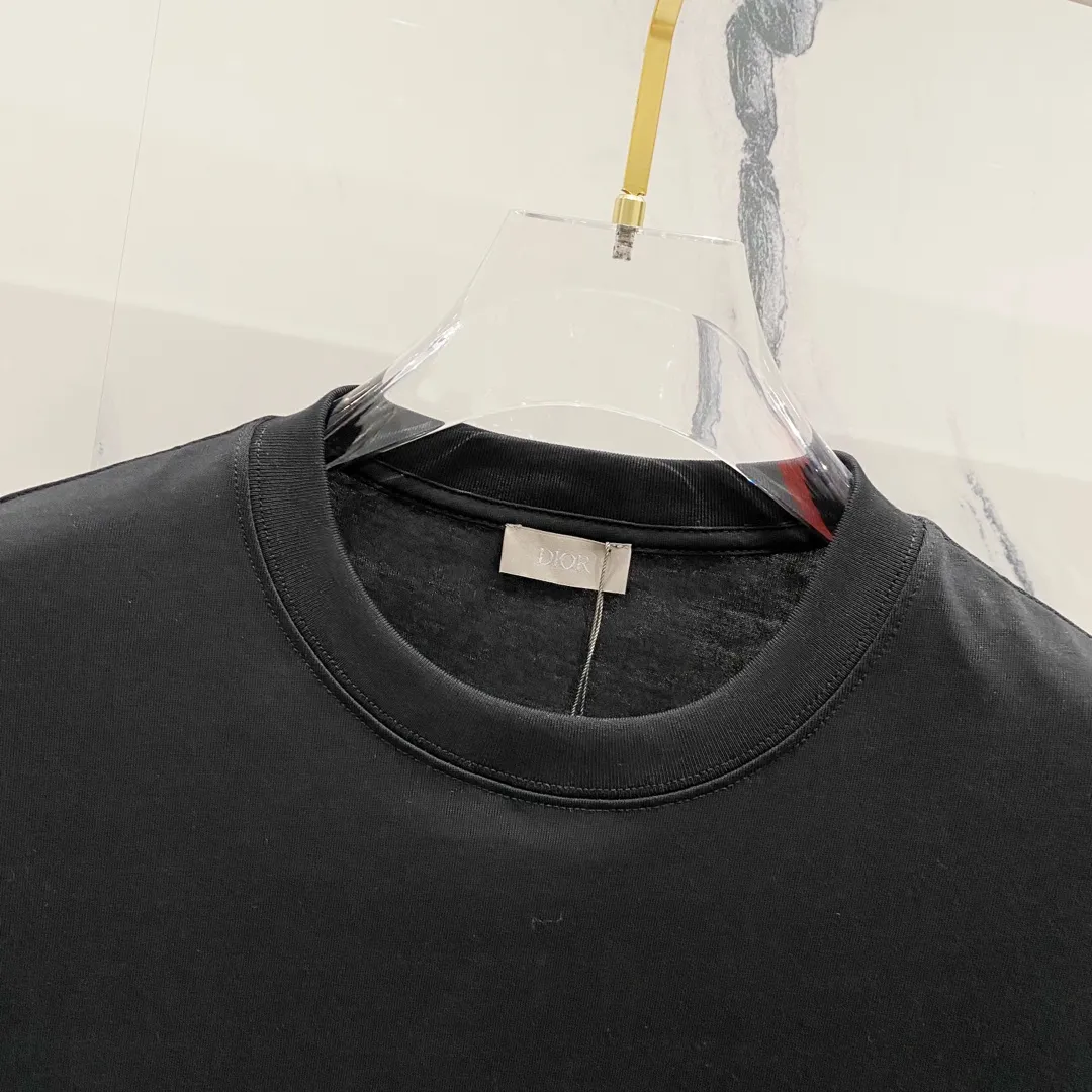 🅿️180 DIOR 260g round neck short-sleeved T-shirt with brand letter printed LOGO on the front and back, official synchronization, high version, high quality, fashionable personality, versatile trend, pure original quality, original fabric, tag, collar label, washed wheat, complete three labels, color: black, apricot, red. Size: XS-L