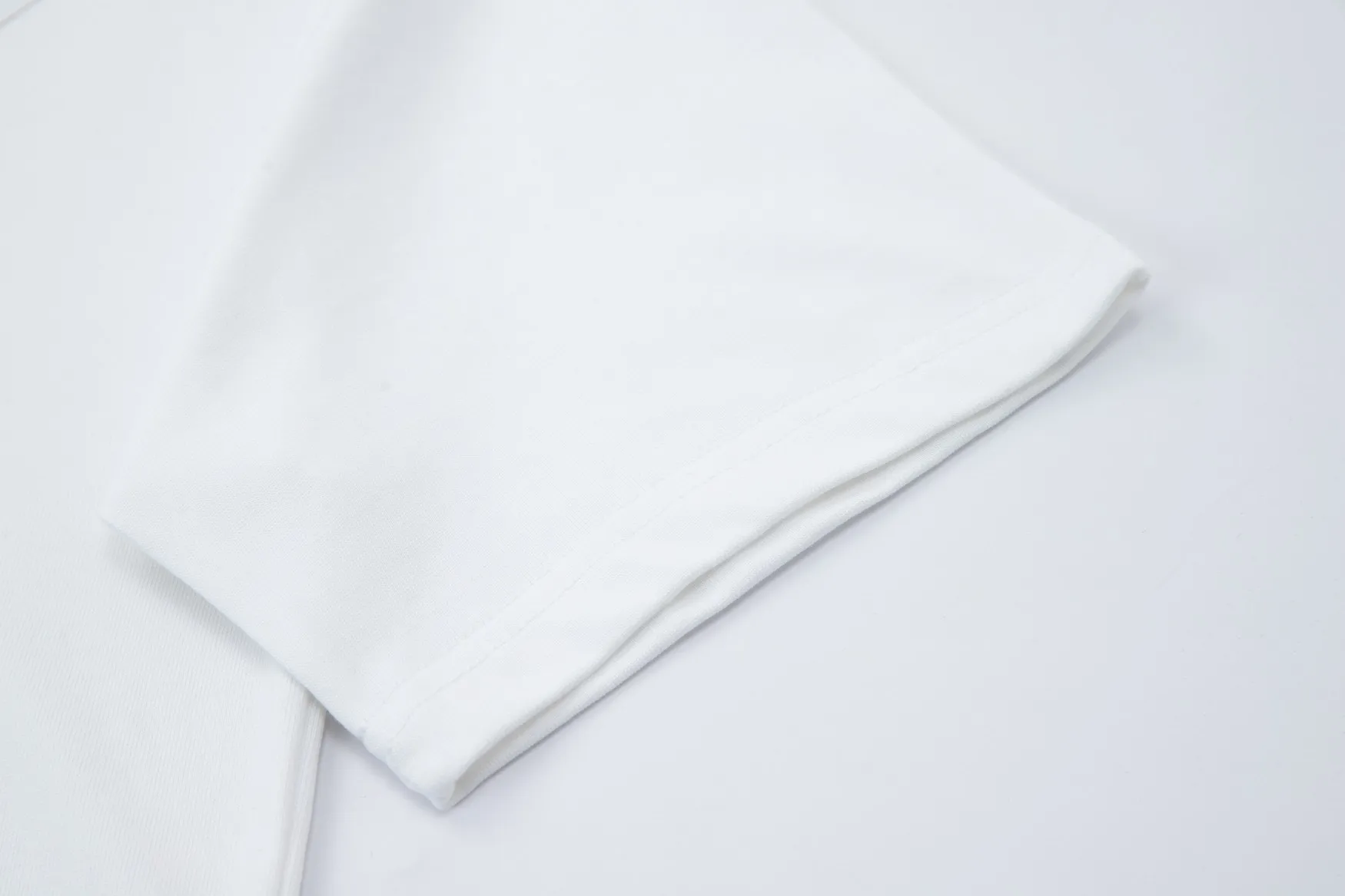 🅿️210 High quality ✨DIO✨🆕Classic logo letter pattern short sleeves. Official website synchronization, pure cotton fabric at the counter! Comfortable against the skin, durable and easy to wear, classic and simple logo design, meticulous original craftsmanship, customized 290G same vat dyed fabric, very comfortable to the touch, latest brick cabinet synchronization, OS off-shoulder version, fashionable and personalized, super versatile and good-looking, very suitable for both men and women, must-have style, tag, collar label, washed wheat, three complete labels, black, white, green, blue 4️⃣ S M L XL