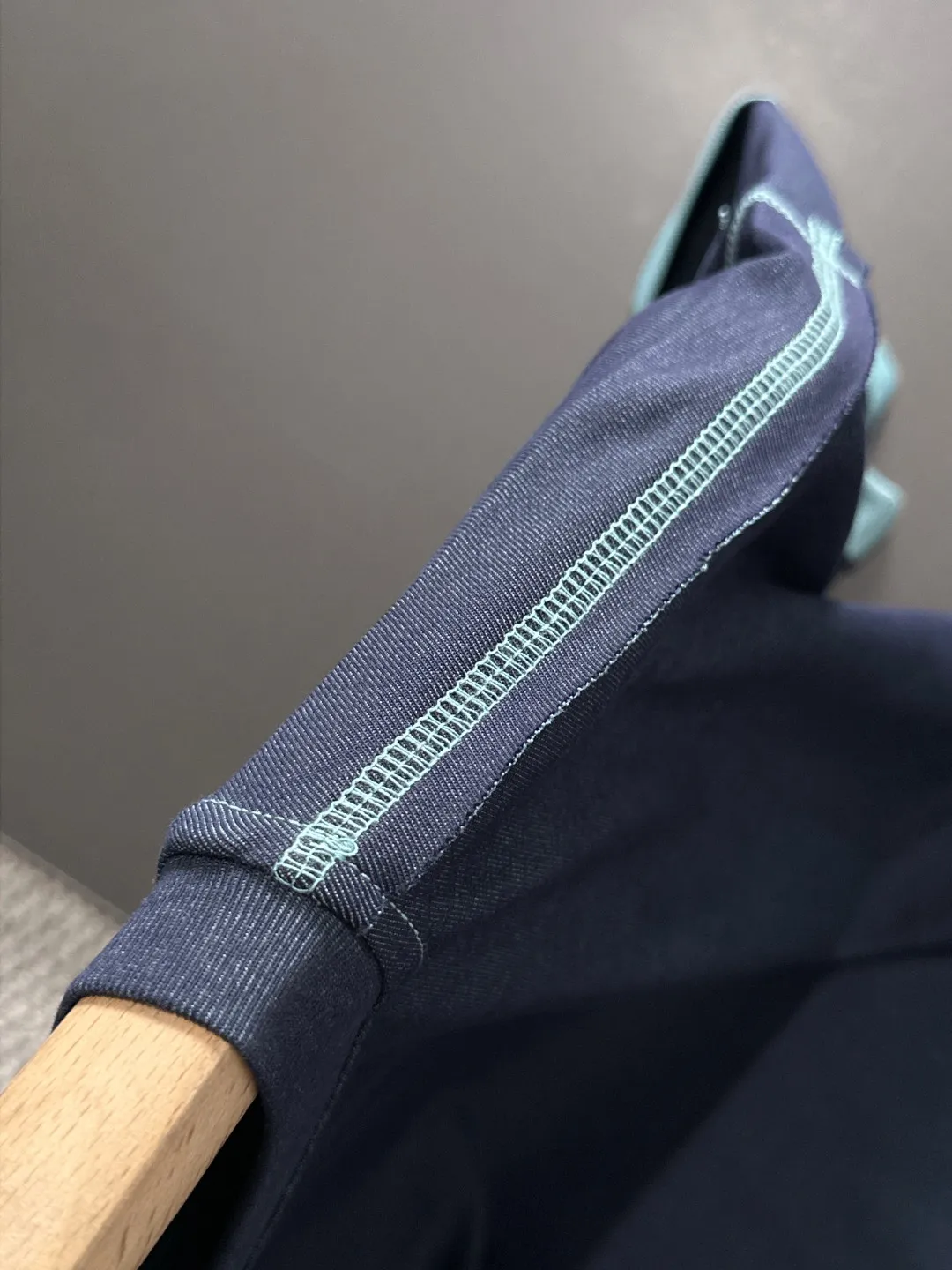 🅿️270 Shipped next day Dior 2025 summer new style (top quality, differentiated currency) The launch of short-sleeved special fabrics Summer catwalk style Exclusive style for men and women Made of imported custom dyed fabric Back neck chain bottom full shoulder bag No deformation or shrinkage when exposed to water SIZE: M to 3XL