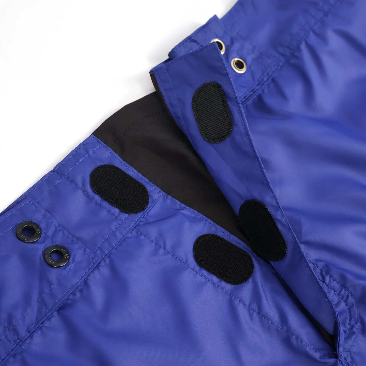 🅿️330 [Exclusive supply] CD small embroidered cargo shorts (blue). The original version was purchased and developed for 6499. It is carefully made of rley ocean astic technology fabric. This fabric is made of recycled materials. Paired with classic CD embroidery, with drawstrings and side flap pockets, the fabric is comfortable and soft, and the colors are consistent with no color difference. It can be matched with the same style to create a fashionable look, and can be used in various occasions. Customized accessories, complete with three labels, the same style for men and women. Size:S-M-L-XL