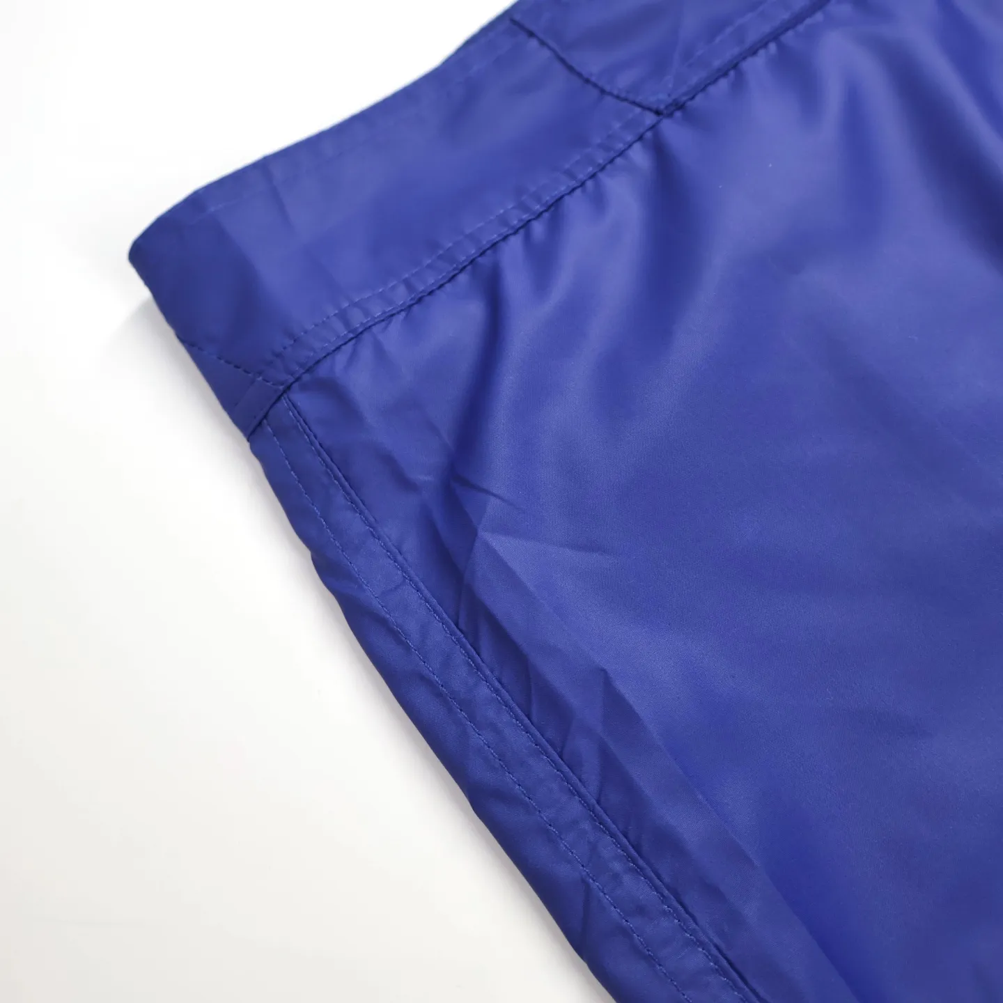🅿️330 [Exclusive supply] CD small embroidered cargo shorts (blue). The original version was purchased and developed for 6499. It is carefully made of rley ocean astic technology fabric. This fabric is made of recycled materials. Paired with classic CD embroidery, with drawstrings and side flap pockets, the fabric is comfortable and soft, and the colors are consistent with no color difference. It can be matched with the same style to create a fashionable look, and can be used in various occasions. Customized accessories, complete with three labels, the same style for men and women. Size:S-M-L-XL