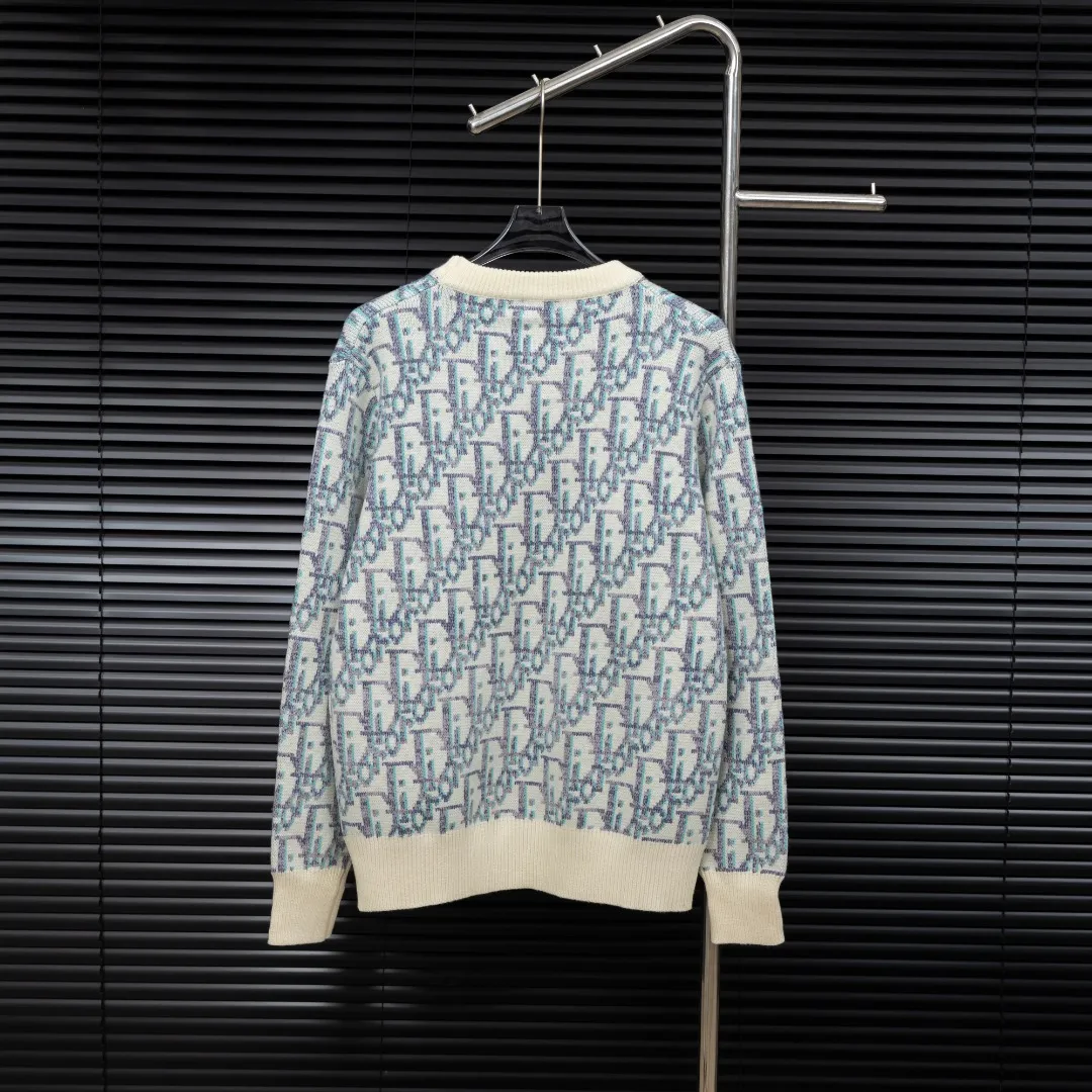 🅿️330 Style: DIOR Dior all-over knitted long-sleeved sweater Size: S-XXL Fabric: Wool blend Accessories: Full set of customized original accessories No gender distinction, same style for men and women