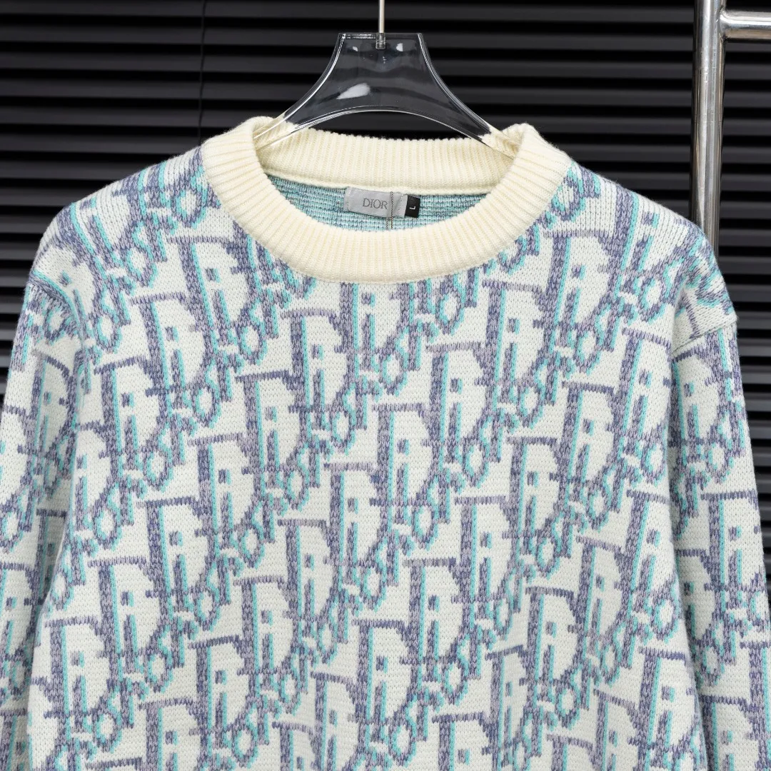 🅿️330 Style: DIOR Dior all-over knitted long-sleeved sweater Size: S-XXL Fabric: Wool blend Accessories: Full set of customized original accessories No gender distinction, same style for men and women