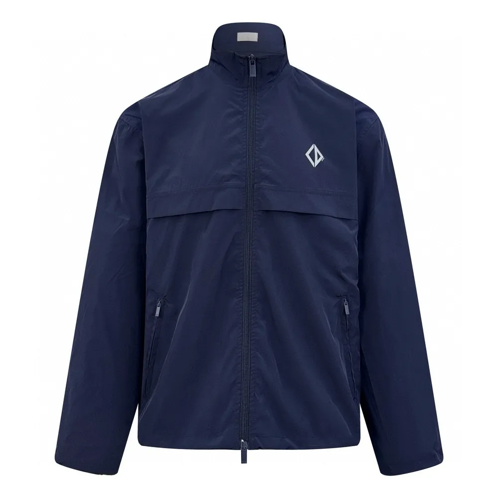 🅿️520 [Exclusive supply] CD Diamond logo printed stand-collar jacket. Original purchase and development of 15,500. The fabric is made of custom-made intelligent functional technical silk. It is light and tough, has a smooth drape, and is comfortable and close to the skin. With a touch of deep blue, it is calm and rich in connotation, setting a versatile tone. The Dior Diamond logo on the front is presented in a simple and exquisite form. It complements the eye-catching Dior logo on the back. When the light fades, Instantly shines brightly. The stand-up collar design subtly modifies the neck line, showing crispness and off-leashness. Dynamic elegance. It interprets a new realm of sports aesthetics with a pioneering attitude. Infrared positioning heat transfer technology. Infrared positioning CD Diamond is more precise. Processed using thermal transfer materials. Strong and durable. Long-lasting beauty. Template machine bag opening. Preset template to guide the position, shape and size of the bag opening. The accuracy ensures the quality of the bag opening effect. The fabrics are washed and have a better hand feel. Not easy to deform, not easy to shrink, not easy to fade, and maintain long-term beauty. Size:50-52-54-56