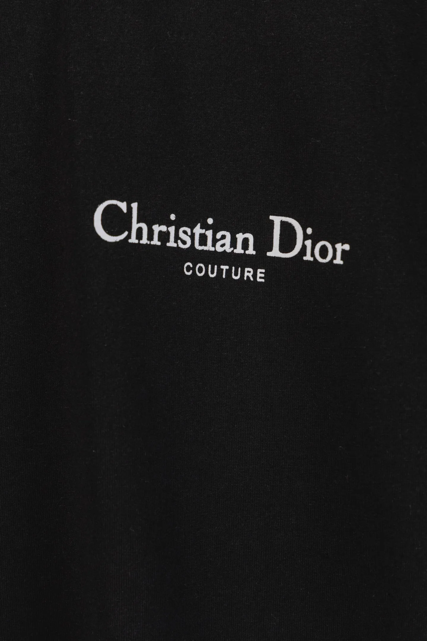 🅿️170 style number k8038 DIOR printed letters‼ ️Short-sleeved T-shirt® is the same as the official website *Customized 280g cotton fabric, soft, skin-friendly and comfortable *Laminated letter logo on the front *A very simple and elegant one that is unparalleled in terms of upper body comfort, interpreting your luxury and taste, and creating your fashionable style and charm. ⚠️Washing method: It is recommended to dry clean or wrap the reverse side in a laundry bag and machine wash it quickly in cold water and let it dry naturally! ⚠️Same style for men and women 𝐂𝐎𝐋𝐎𝐔𝐑: white black 𝐒𝐈𝐙𝐄 XS S M L