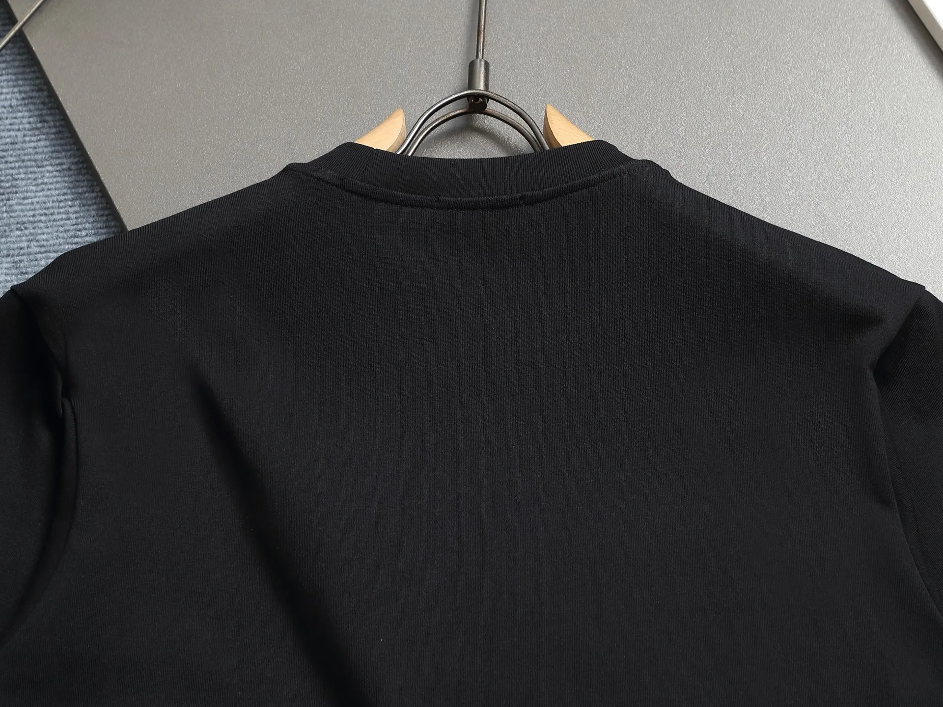 🅿️170 DIOR Dior 2025 SS spring and summer new short-sleeved T-shirt with letter embroidery design, made of 240g double-ply double yarn cotton fabric. The fabric has been washed and treated to make it more comfortable to the touch. Complete with three labels. Color: White Black Size: XS-L