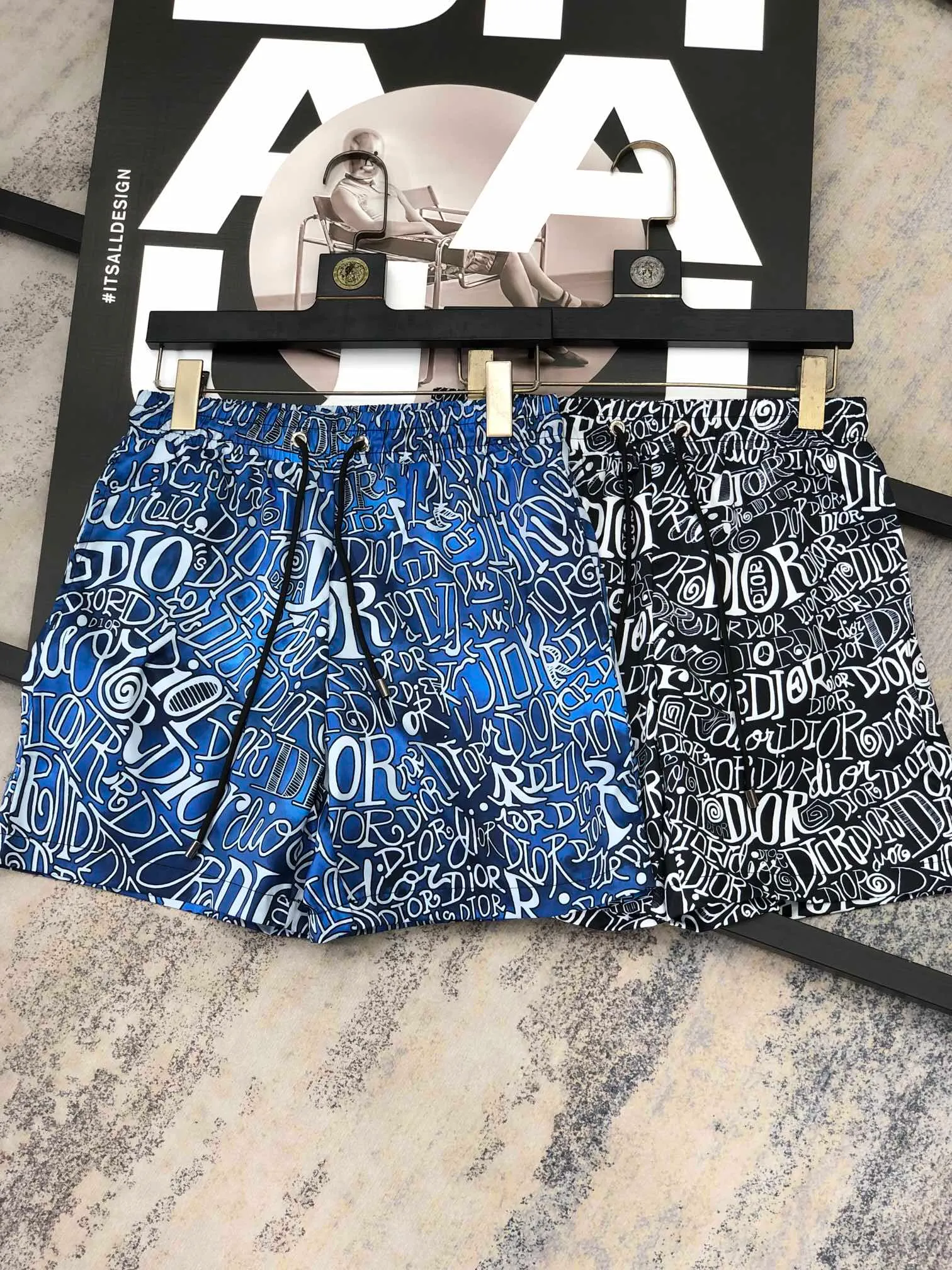 🅿️160 Dior's latest 2025 summer style men's casual shorts, beach pants, custom-made quick-drying fabrics, soft and smooth texture, not only the overlord on the beach, but also very stylish even when worn casually on the street, a versatile item in summer. Same style for men and women Size: M-3XL