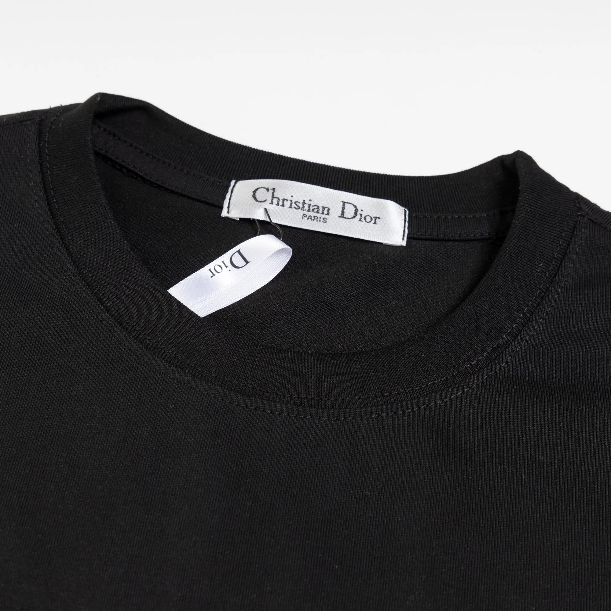 🅿️170 Style No. S04 DIOR Dior heavy industry logo letter logo embroidered round neck short sleeves, edge embroidery, full set of packaging, complete with three labels, original supporting accessories 1:1, main mark process, very high-end, has been pre-shrunk at high temperature, not easy to deform after repeated washing, pure cotton 280 grams, high gram weight, 32 double yarns, no pilling, no fading, comfortable and breathable, matched with 1x1 thread in the same cylinder, oversize loose version Can wear up to 220 pounds Color: black white Size: XS-L