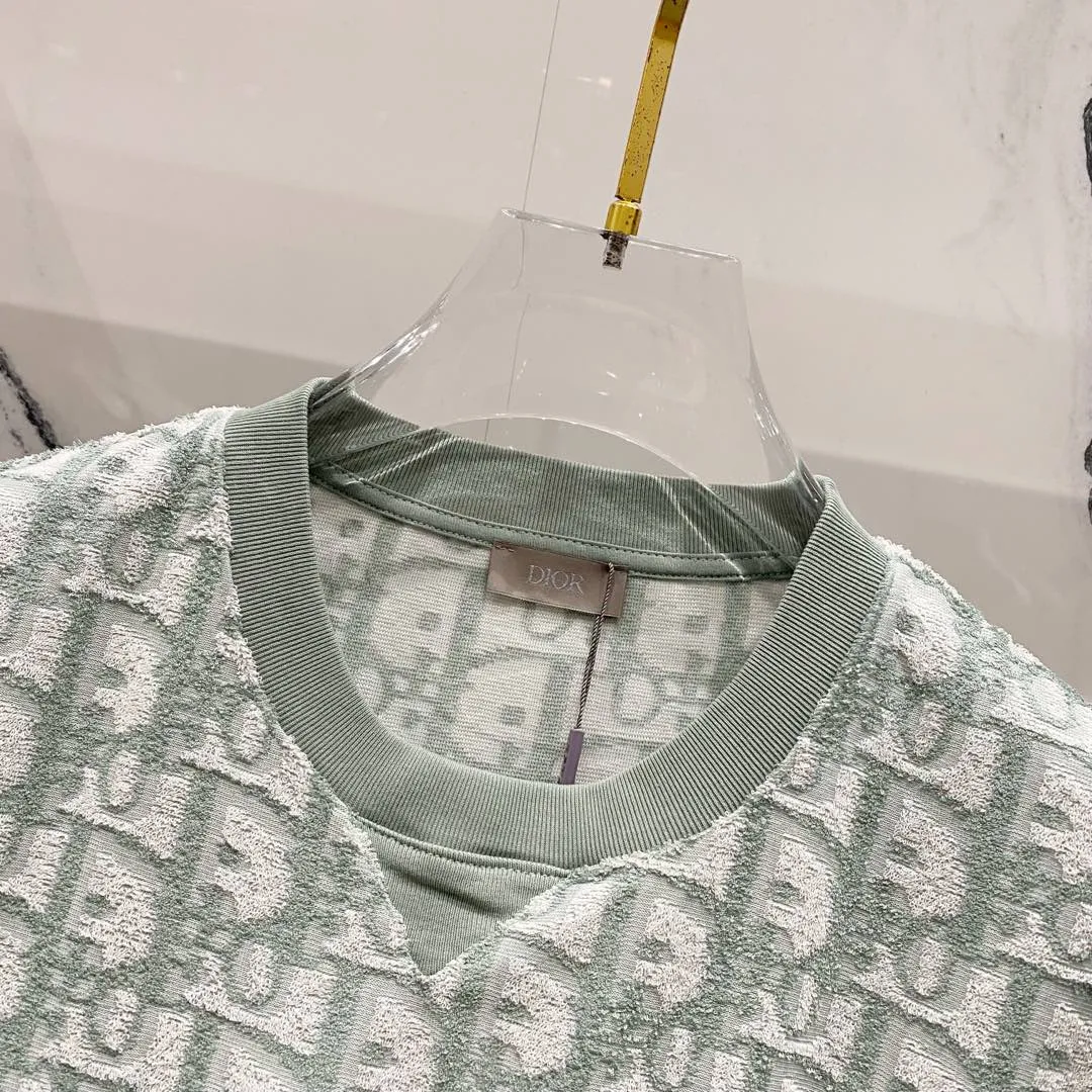 🅿️180 DIOR 260g round neck short-sleeved T-shirt, towel fabric with presbyopic letters LOGO printed all over, official synchronization, high version, high quality, fashionable personality, versatile trend, pure original quality, original fabric, tag, collar label, washed wheat, complete three standards, color: black, blue, light green. Size: XS-L