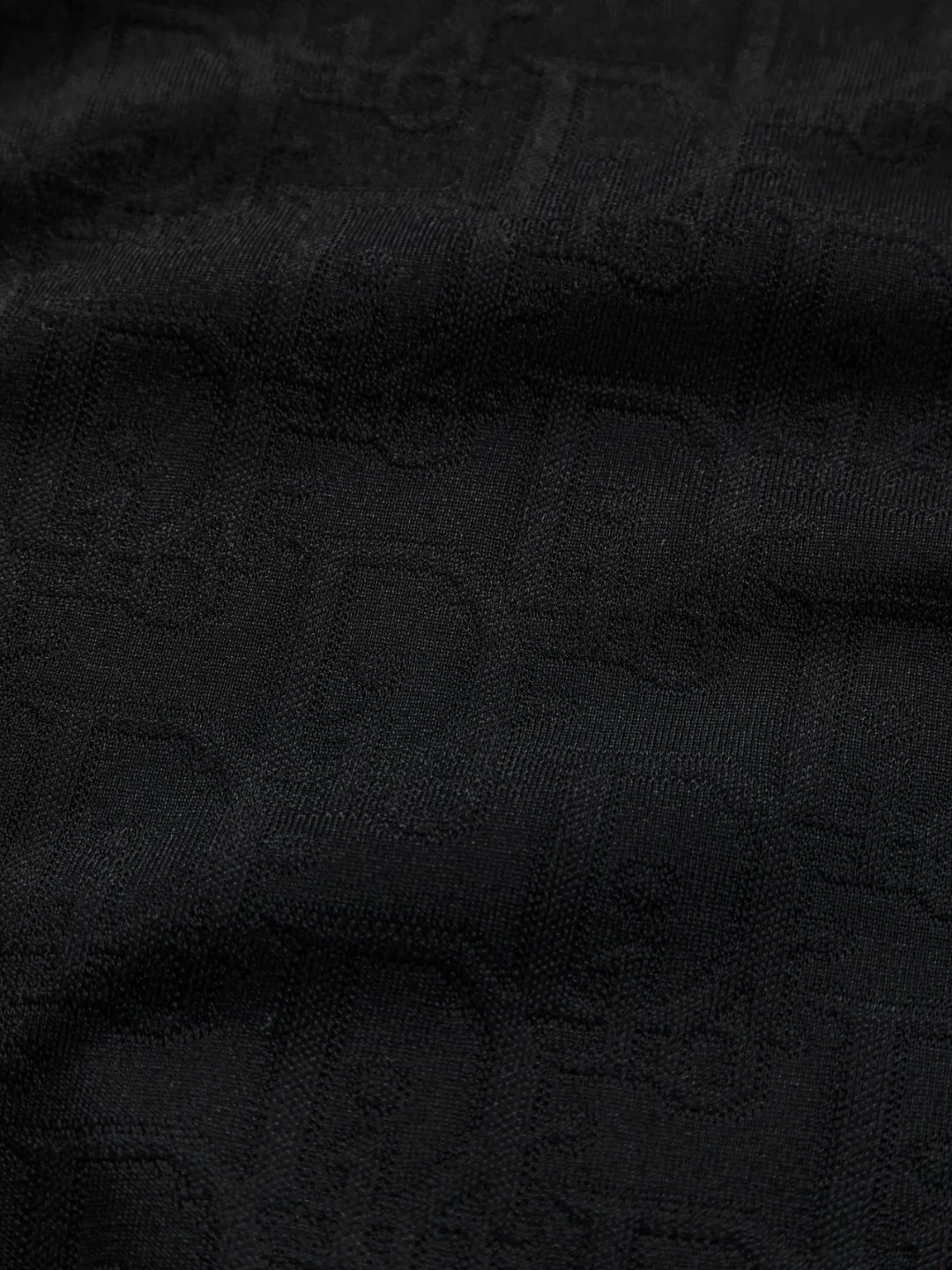 🅿️210 DIOR Dior Dior CD micro-wide version S-XL Dior 26ss official website will always be unbeatable, classic style, permanent boutique, counter eternal co-branded style, CD letters are all over the dark jacquard print 🪡 embroidery, heavy craftsmanship, same style for men and women, short-sleeved T-shirt, cotton blended terry jersey fabric, original development. This comes from the 2025 beachwear limited series, full logo jacquard towel highlights the classic Obliave flower, with S-shaped round neck and topstitching, unique style, decorated with obliqve jacquard all over, ribbed round neck with V-shaped topstitching, customized accessories, and the whole body is customized and developed according to the Y board... Complete with three standards, it can control various styles, paying tribute to Dior's historic year! Coupled with the blessing of full-flower cotton material, both the upper body comfort and the existence are unparalleled. It can be said to be a must-have companion in summer. The excellent breathability and comfortable wearing feeling are unparalleled~ Recommended! ! Same style for men and women! Color: Black White Size: S-XL Size chart: S: Shoulder width 50-Bust 56-Length 70 M: Shoulder width 52-Bust 57-Length 72 L: Shoulder width 54-Bust 59-Length 74 XL: Shoulder width 56-Bust 62-Length 76
