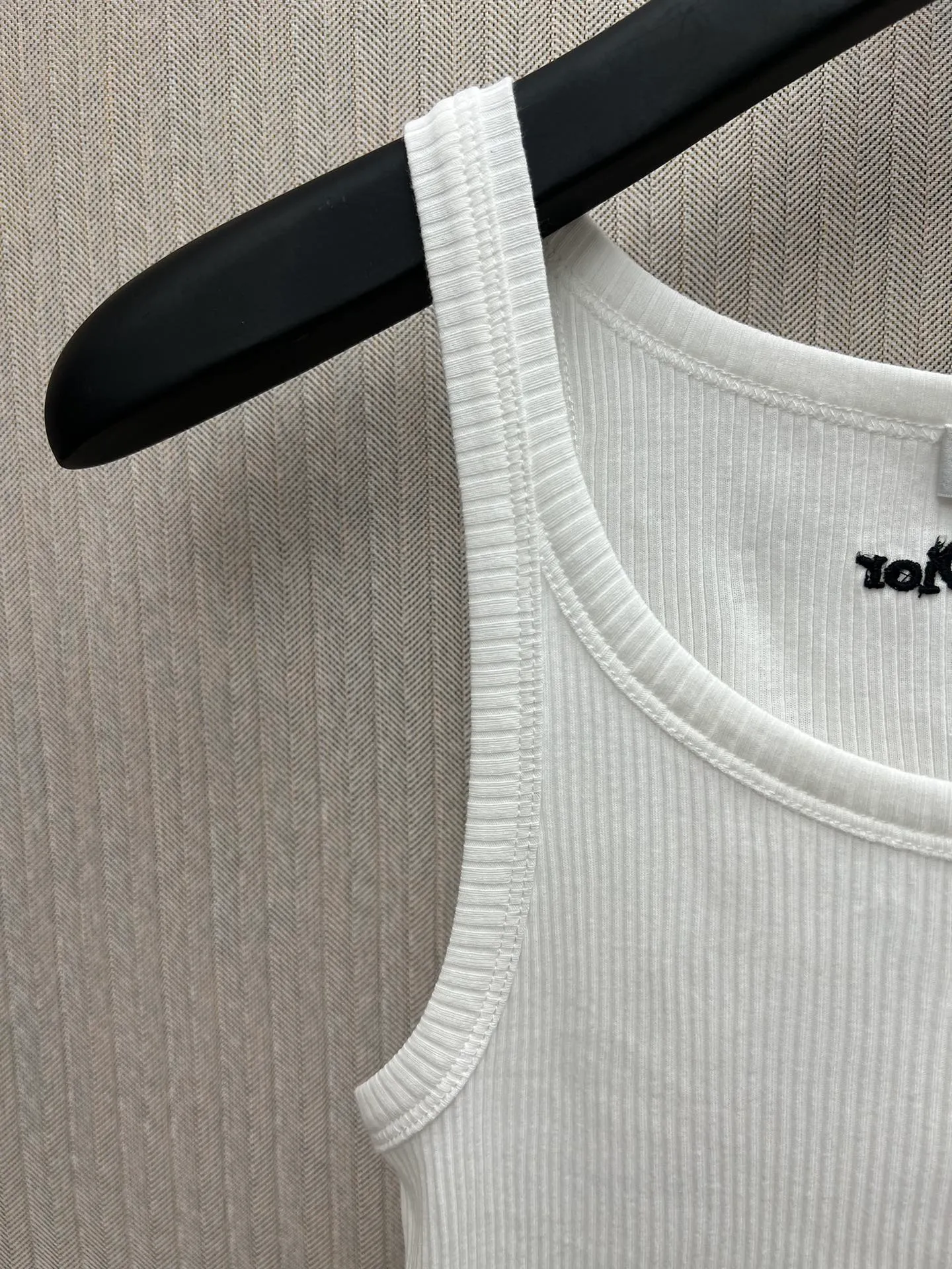 🅿️240 Dior 25ss new cotton ribbed bee CD logo embroidered round neck sleeveless tube top women's high version code number: S.M.L.