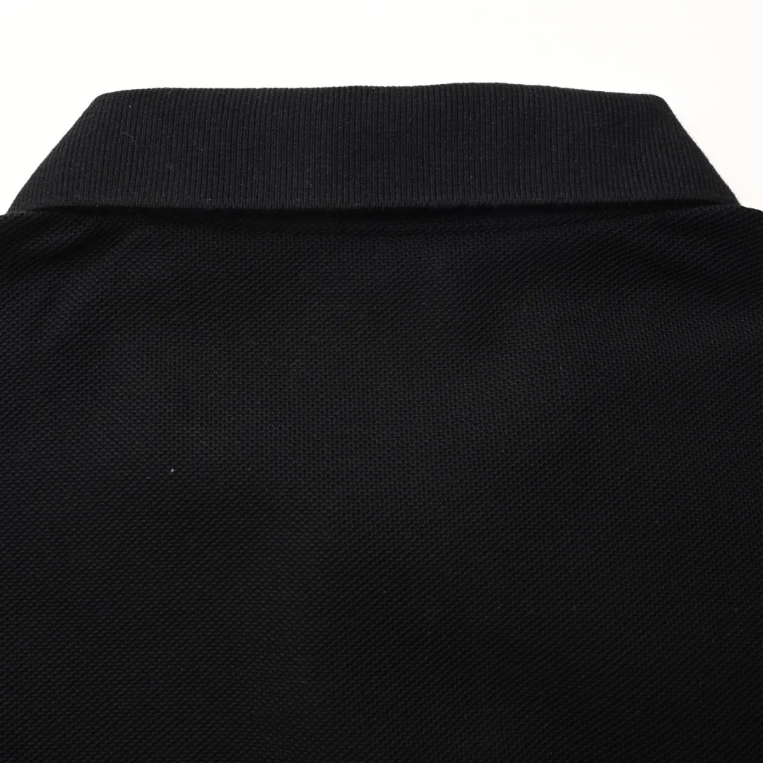 🅿️350 (Higher version) DIOR Dior CD four-color cursive embroidered letters short-sleeved POLO shirt. Original custom-made 200g cotton vermilion fabric, thread dyed to match the original. The imported machine embroidery process makes the letter logo show a delicate and exquisite effect, enhancing the decorative effect. Use an embroidery machine to embroider the designed letter logo onto the patch. Upright and stylish upper body Color: black, white, navy blue, floral gray Size: S-L