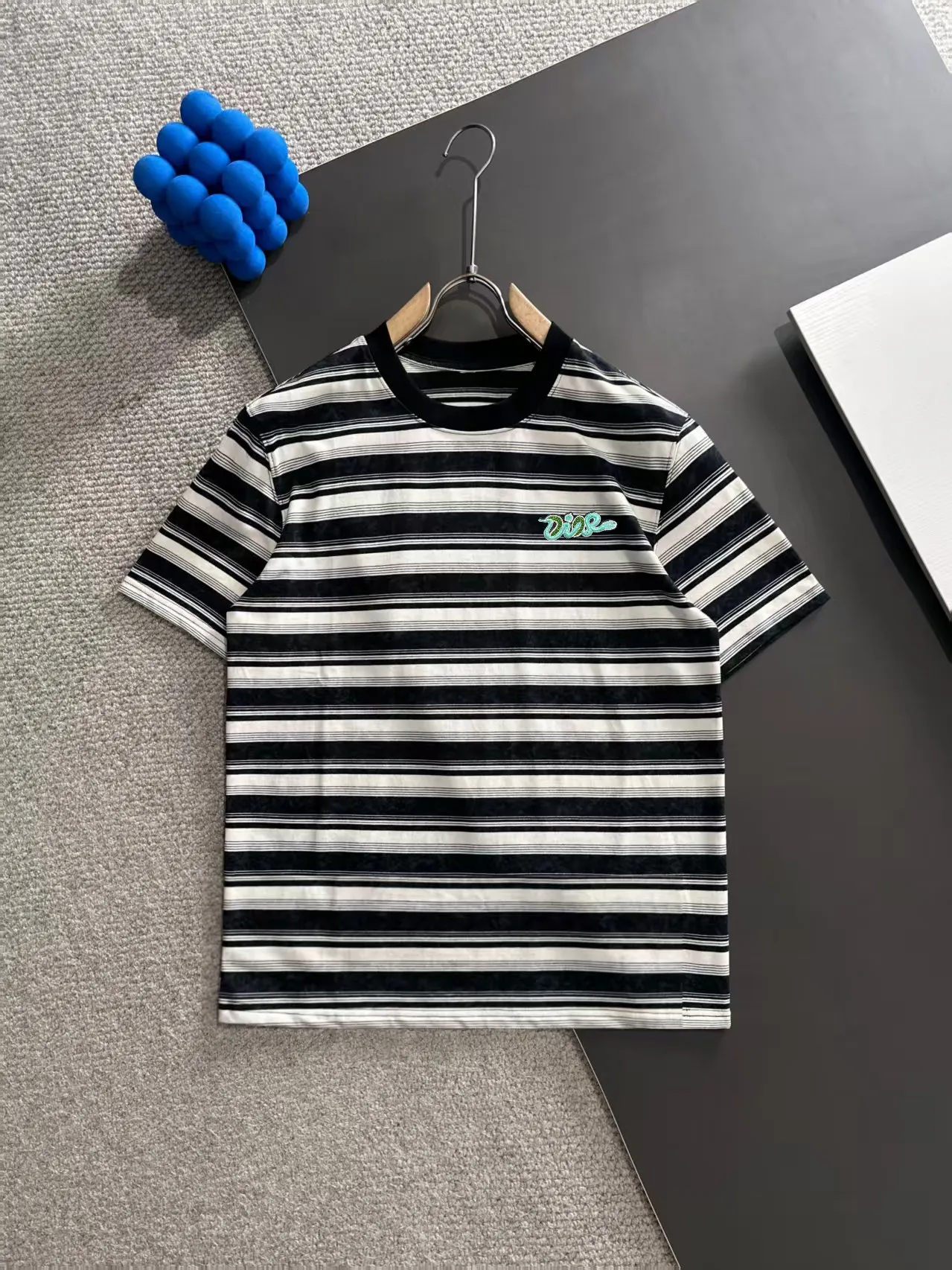 🅿️270 shipped next day DIOR Dior 2025 spring and summer new high quality launch of double yarn pure cotton striped fabric short-sleeved personalized exclusive style will not deform or shrink after being soaked in water SIZE: M-3XL