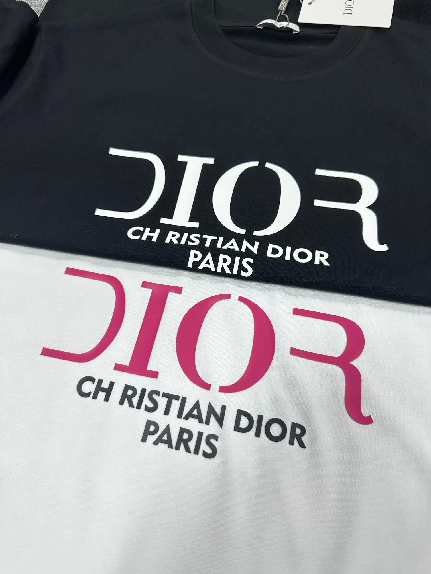 🅿️180 Dio* Dior 2025 spring and summer new style Classic letter thick plate three-dimensional silicone technology Simple and elegant Customized double yarn plain cotton fabric Short-sleeved T-shirt Uniform for men and women Color: black white Size: S (90-130 pounds) M (120-150 pounds) L (140-165 pounds) XL (160-180 pounds) XXL (180-210 pounds)