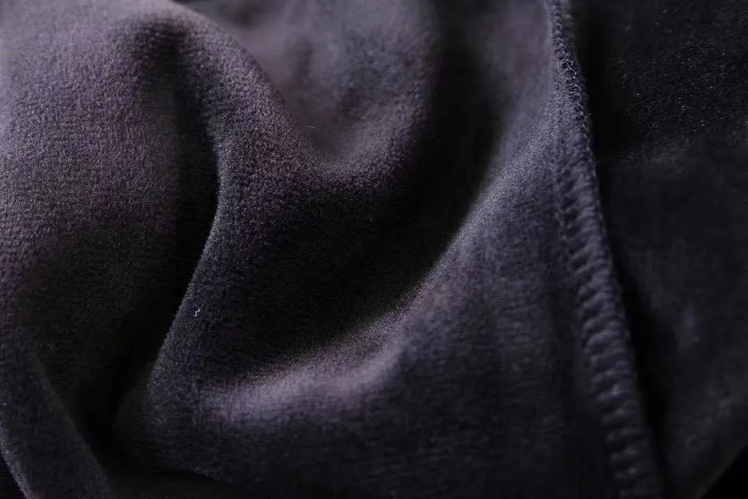 🅿️240 Brand [DIOR Dior] (Fat Man Gospel) 2025 Spring Style (Fleece Sweater) Tencel Roman velvet fabric The upper body is extremely comfortable and skin-friendly, not bulky, full of elasticity, no pilling, super warm, very comfortable to wear next to the body, can be worn alone as a base layer, making you stylish and warm, simple and elegant, close to the body and warm. Size: M-5XL (can wear up to 220 pounds) Color: black