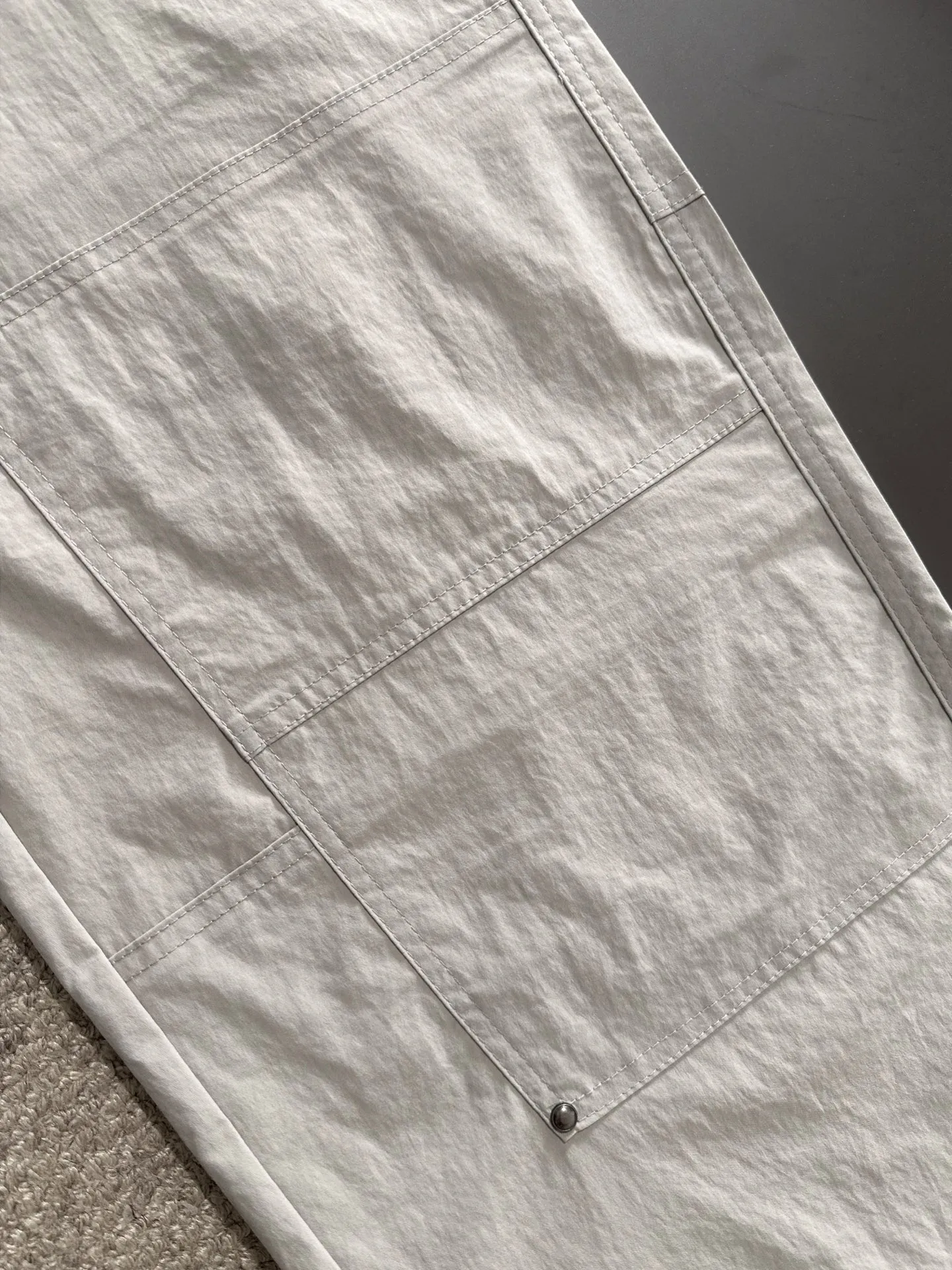 🅿️380 next day shipping Dior 2025 spring and summer new elastic band casual pants, thin counter custom fabrics, high breathability and comfort, impeccable details, brand element design concept, reflecting high quality. It feels delicate and soft! It presents a casual cut and the upper body shape is great! Size: M-4XL