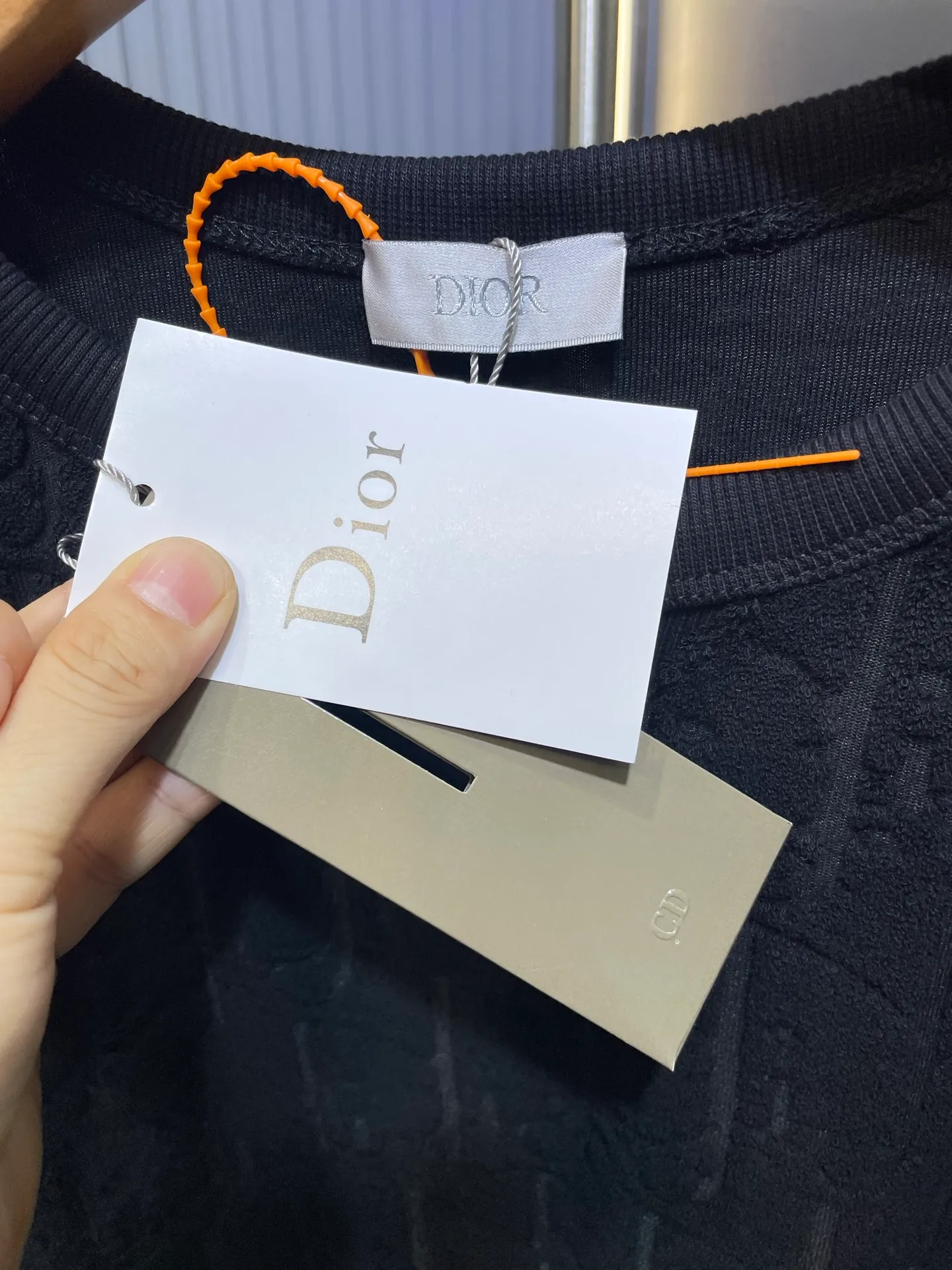 🅿️280 dior🌟【Top replica】All-over printed terry short sleeves Process description: Custom-woven and dyed pure cotton 100% jacquard material oblique presbyopic pattern fabric Weight 300g Positioning pattern Positioning tailoring Every piece is in the same position Jacquard cotton towel material Dark pattern Heavy feel The overall wiring is straight and delicate, the fabric is comfortable and soft, the color is consistent and no color difference It can be matched with the same style to create a fashionable look, and can be used in various occasions. Customized accessories, complete with three standards, same style for men and women! size：s-xl
