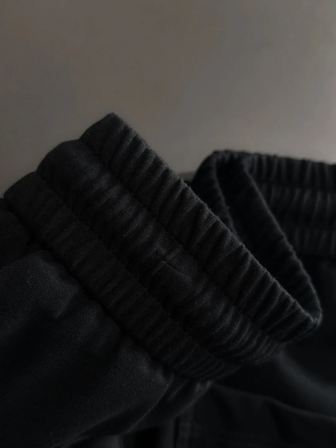 🅿️400 next day shipping Dior 2025 spring and summer new elastic band casual pants, thin counter custom fabrics, high breathability and comfort, impeccable details, brand element design concept, reflecting high quality. It feels delicate and soft! It presents a casual cut and the upper body shape is great! Size: M-4XL
