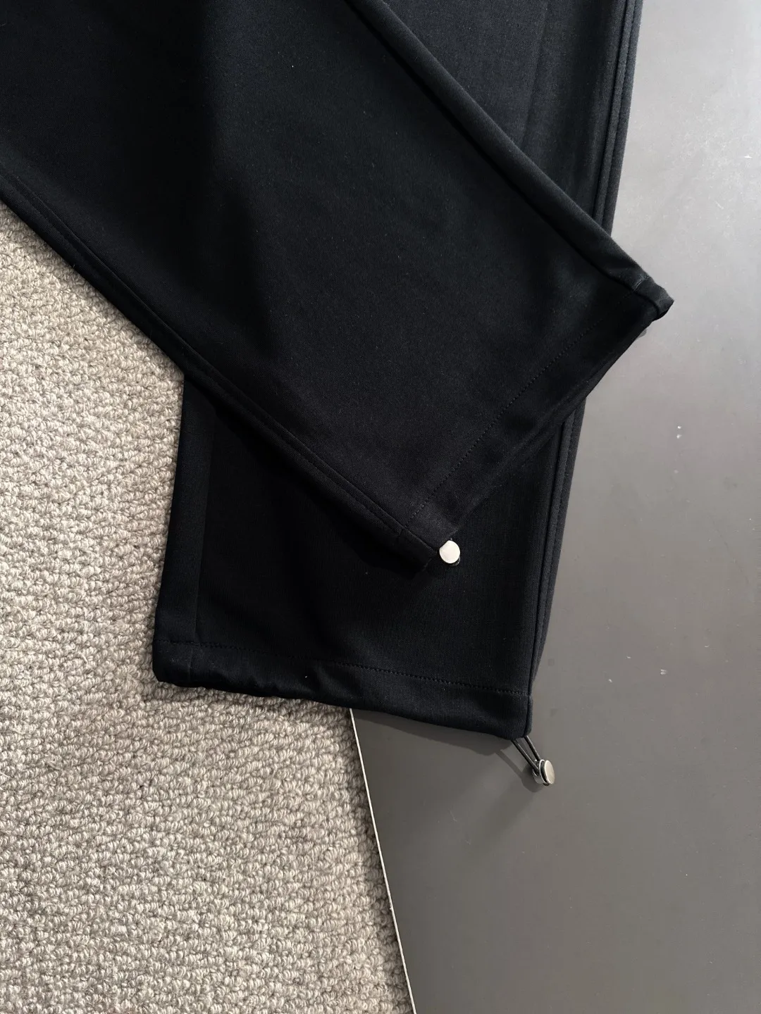 🅿️400 next day shipping Dior 2025 spring and summer new elastic band casual pants, thin counter custom fabrics, high breathability and comfort, impeccable details, brand element design concept, reflecting high quality. It feels delicate and soft! It presents a casual cut and the upper body shape is great! Size: M-4XL