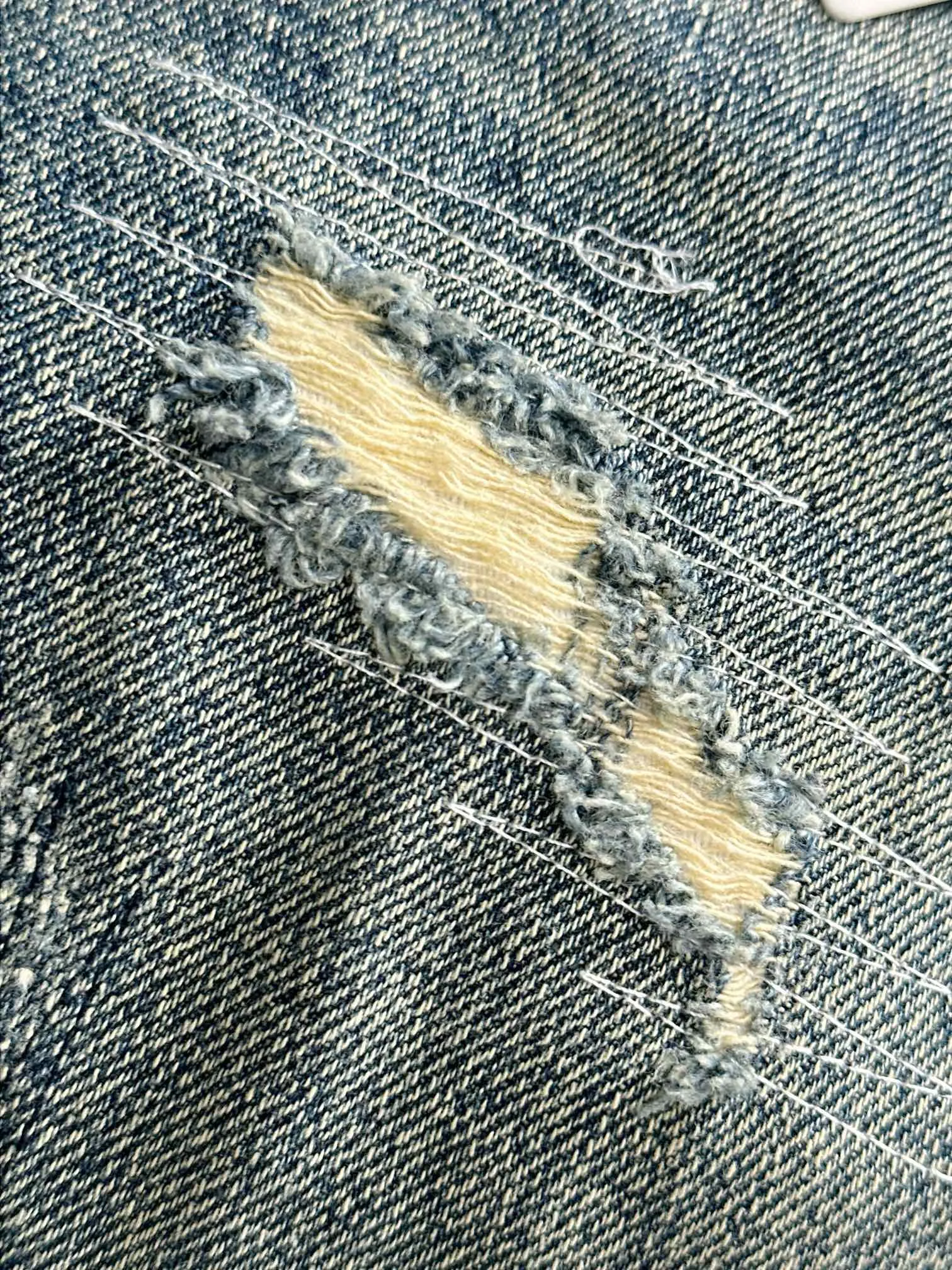 🅿️400 Dior 2025 Four Seasons Loose Jeans Straight Trousers, the trend in the trend! Many fashion bloggers control the upper body. The water is woven from imported Japanese Denim plain cotton denim fabric. It has three standards, is soft, delicate, comfortable and breathable. The color has a modern and fashionable vicissitudes. The upper body is versatile and fashionable! Light luxury, a must-have item for daily commuting! Code number: 28-40 (please state your height and weight when placing an order)