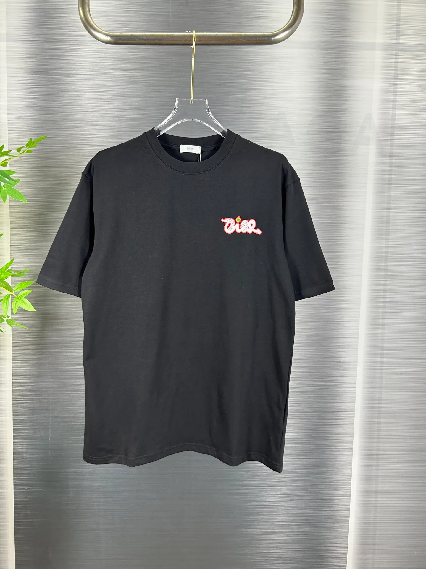 🅿️180 (high-end original specification version) Dior Year of the Snake Series New Series Classic logo short-sleeved T-shirt, cotton jersey round-neck T-shirt, made of 100% imported cotton! High-density imported embroidery➕digital direct-injection printing, extremely complex process, high-temperature dyeing, and custom-made! Complete three standards, same style for men and women. Size: S M L XL