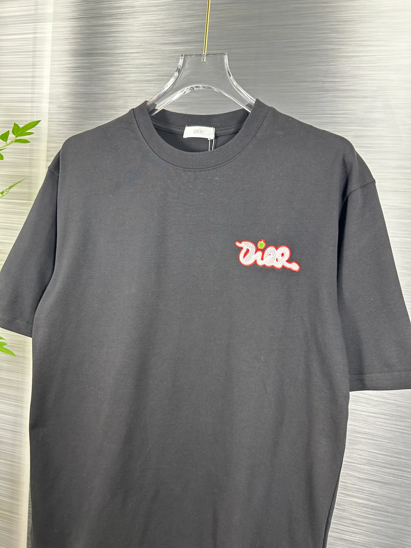 🅿️180 (high-end original specification version) Dior Year of the Snake Series New Series Classic logo short-sleeved T-shirt, cotton jersey round-neck T-shirt, made of 100% imported cotton! High-density imported embroidery➕digital direct-injection printing, extremely complex process, high-temperature dyeing, and custom-made! Complete three standards, same style for men and women. Size: S M L XL