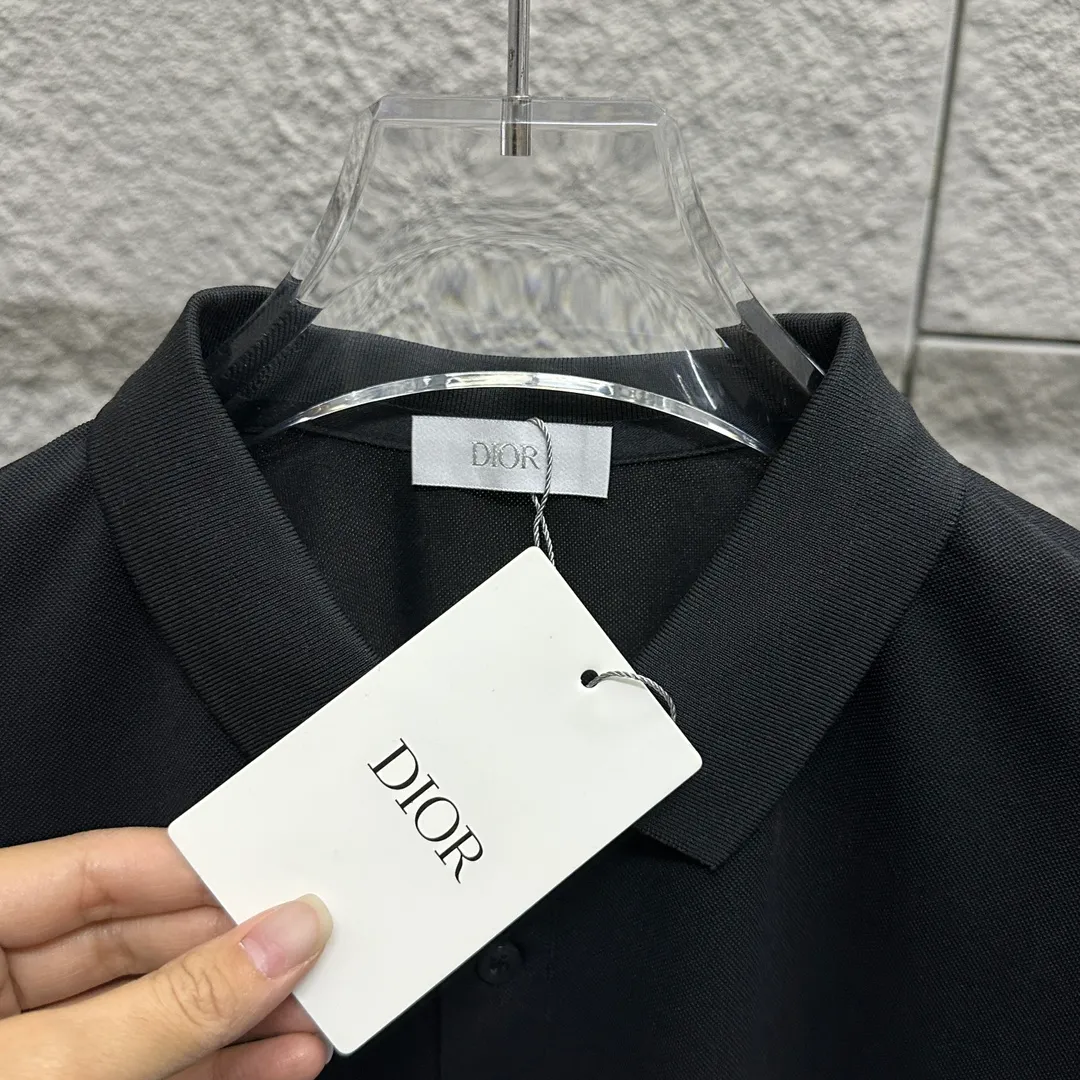 🅿️180 Dio*Dior* short-sleeved POLO 2025 spring and summer new style, simple CD letter embroidery pique fabric, short-sleeved polo stand-up collar, same style for men and women. Size: M L XL 2XL 3XL Color: black white