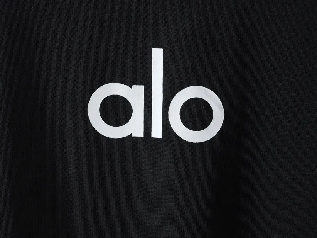 🅿️180 "alo1" Alo 2025ss letter printed logo simple short-sleeved T-shirt. Purchase the original version and develop it. Imported slurry. Can be washed casually without any deformation. Guaranteed not to fade or crack. Fine printing. Made of 280g combed cotton double yarn fabric. Fixed dyeing with 0 color difference. Same cylinder frame thread. 2 washes. Excellent hand feel. Customized original 6 hang tags and a full set of accessories. Invincible details. Distinguish junk version. Only high-end. -Color: white black -Size: xs ~ l