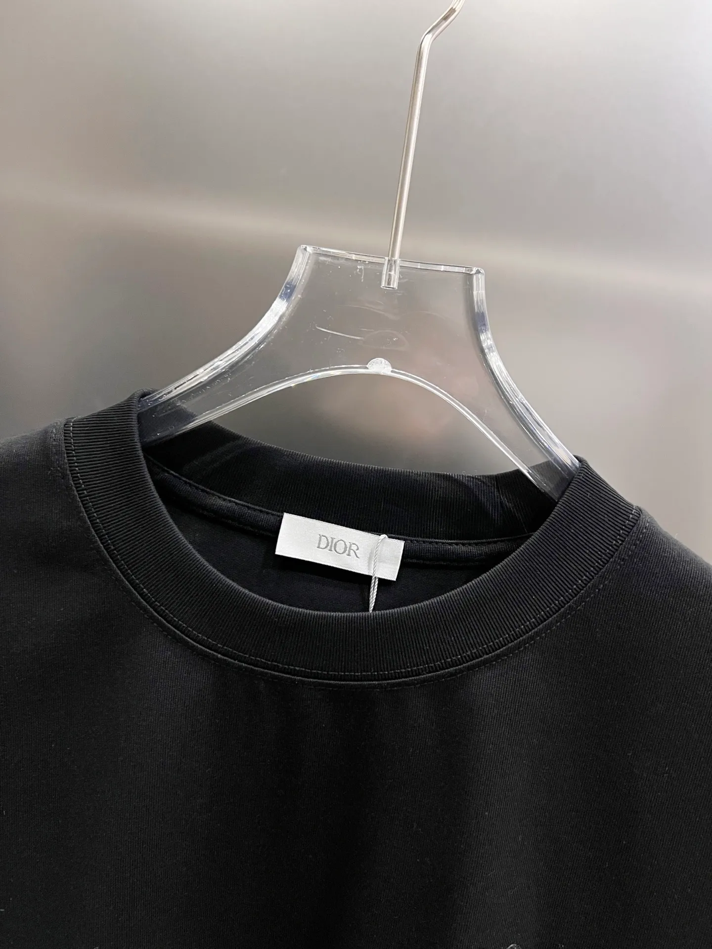 🅿️190 Dio* Dior 2025 autumn and winter new style Classic letter three-dimensional patchwork technology Simple and elegant Customized double yarn plain cotton fabric Short-sleeved T-shirt Same style for men and women Size S M L XL XXL Five sizes black white