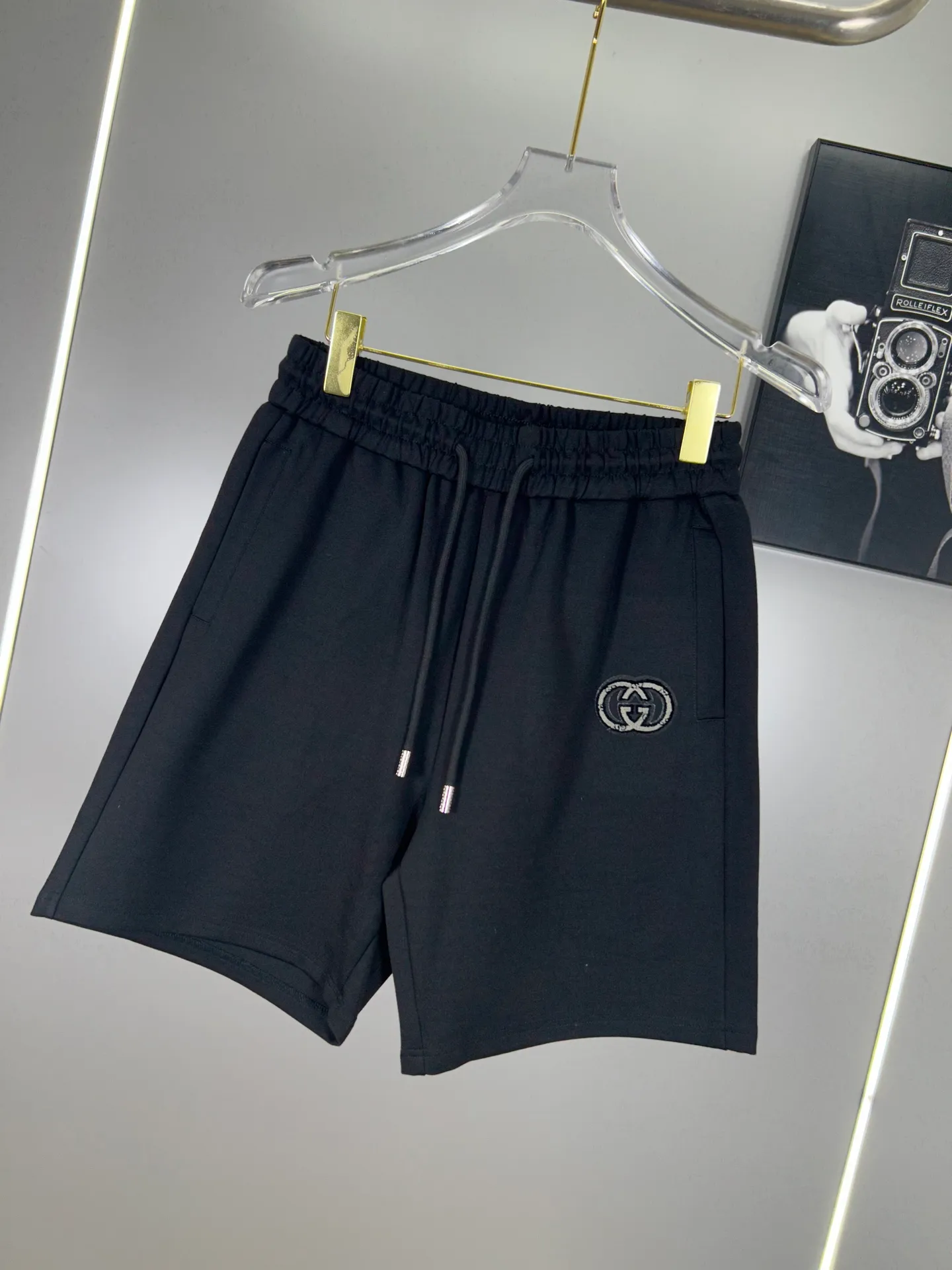 🅿️240 (high-end original specification version) Dior 2025ss trade channel goods. Casual sports shorts. An irresistible classic style with a slightly sharp casual fashion sense. Streamlined proportional tailoring creates a casual and versatile fit. The customer-supplied high-density 400g fabric is different from traditional knitted cotton fabrics. It feels soft and delicate, has a better texture, is comfortable and skin-friendly, anti-wrinkle and breathable. Modern classic urban benchmark with a new image. The drawstring waist design highlights the charm of sports and leisure. It shows the youthful and exuberant expression. Lazy and sexy... Size: S--XXL