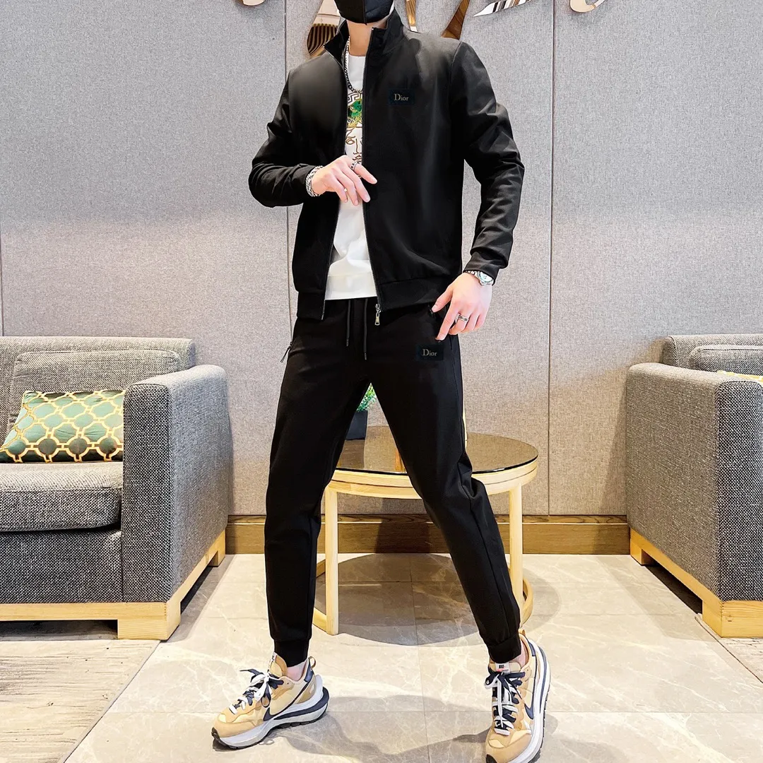 🅿️420 [DIOR Dior] (Fat Man Gospel) hot-selling suit is coming. Focus on the original version of the official website. 2025 new hot-selling cardigan sweater suit. The original order is the best product. 🇭🇰The meticulous work of top designers is dedicated to a fitting and perfect upper body effect. All-natural high-quality Roman cotton 100%, close-fitting comfort, noble and elegant! Original hardware embodies elegance and nobility! Counter size: M-5XL (maximum wear up to 220 pounds)