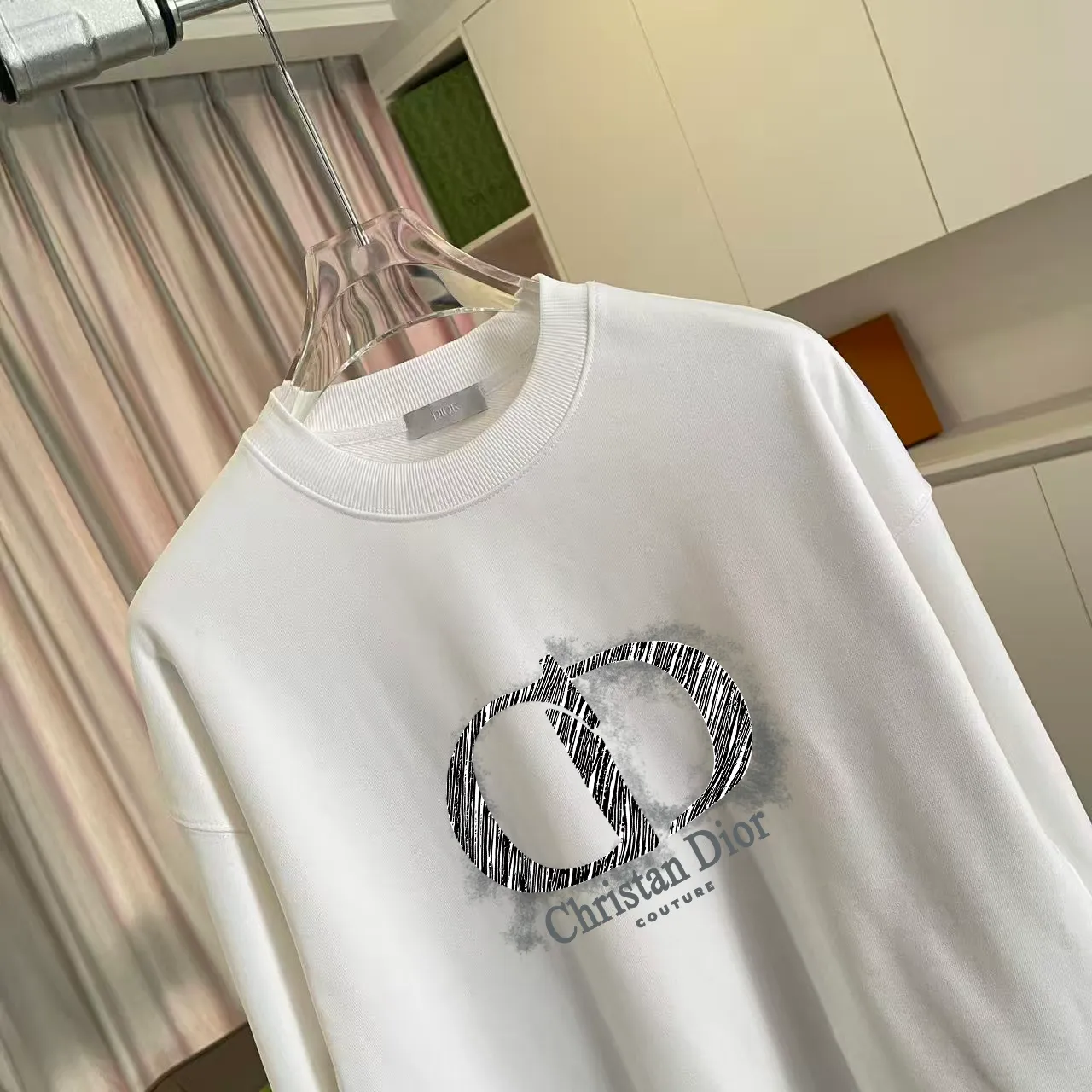 🅿️230 Dio*2025 Autumn and Winter New Style Personalized Letter Logo Print Customized Fabric 400g Round Neck Sweater Same Style for Men and Women Color: Black White Size: S M L XL XXL Five Codes