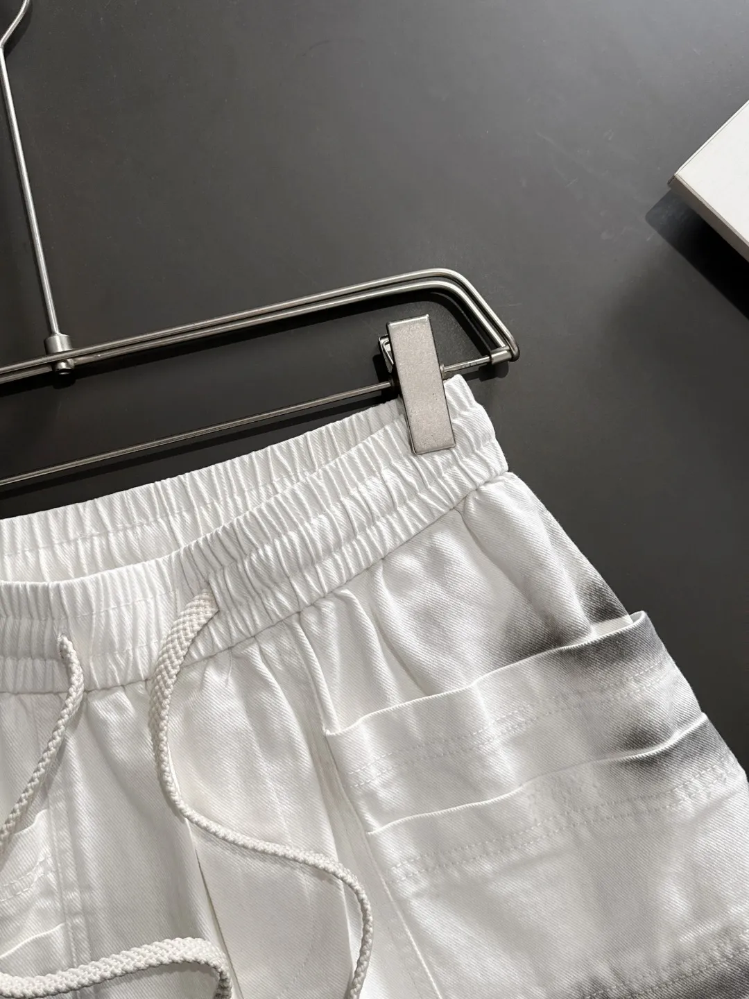 🅿️330 Next day shipping High-end goods Dior 2025 spring and summer new elastic band casual shorts, custom-made fabrics at the counter. High breathability and comfort, impeccable details, brand element design concept, reflecting high quality. It feels delicate and soft! It presents a casual cut and the upper body shape is great! Size: M-4XL