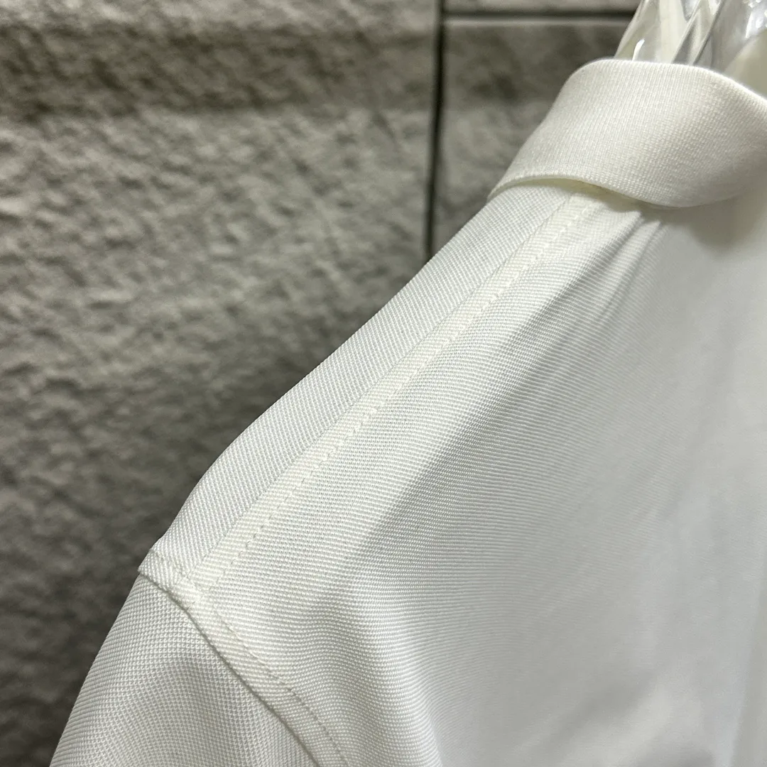 🅿️180 Dio*Dior* short-sleeved POLO 2025 spring and summer new style, simple letters 1947 embroidered pique fabric, short-sleeved polo stand-up collar, same style for men and women Size: M L XL 2XL 3XL Color: black white