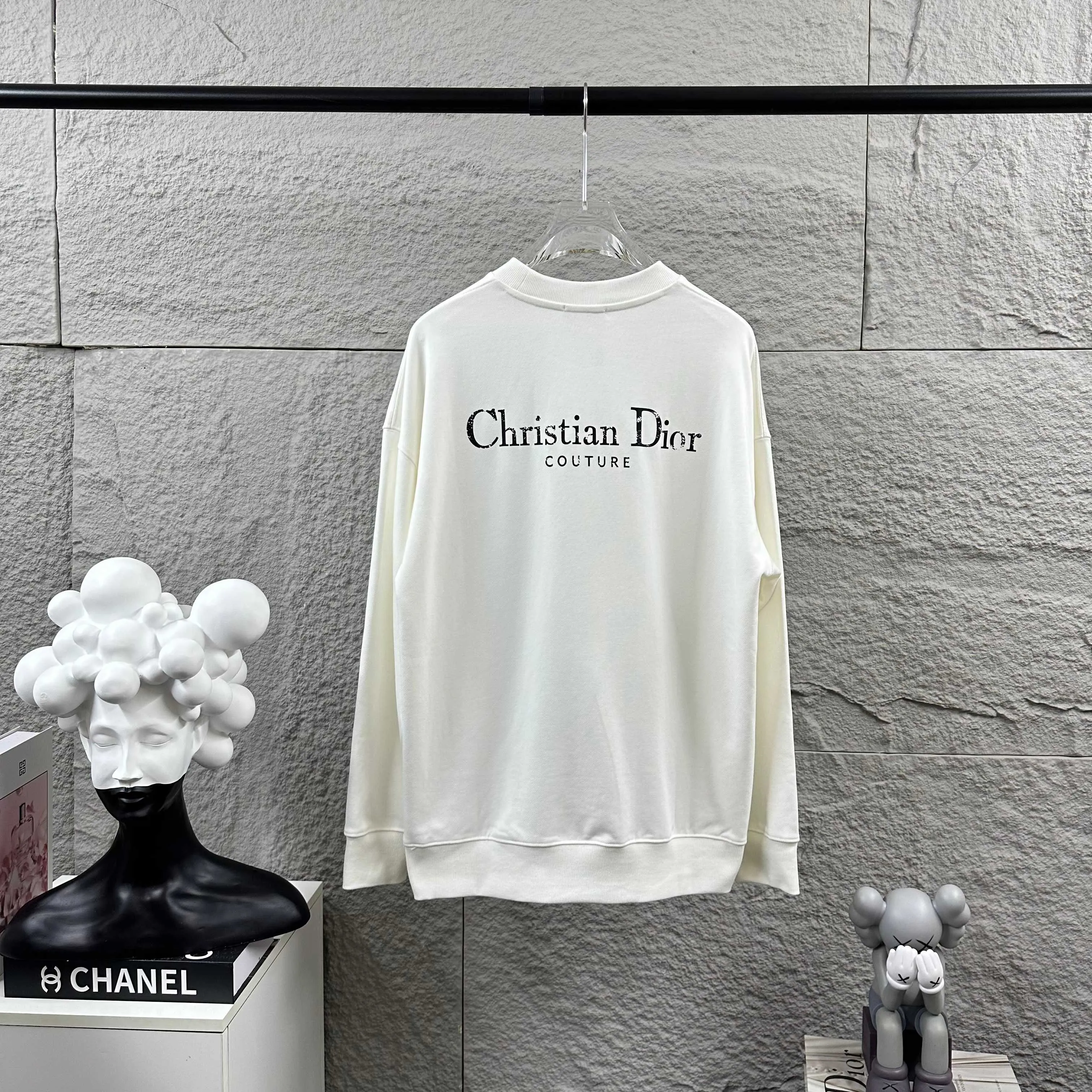 🅿️260 Dio* Christian Dior 2025 early autumn and winter new style, simple embroidery of classic letters, printed letters on the back, simple and elegant, custom terry fabric, long-sleeved round neck sweatshirt, same style for men and women, color: black, white, size: S (90-130 pounds) M (120-150 pounds) L (140-165 pounds) XL (160-180 pounds) XXL (180-210 pounds)