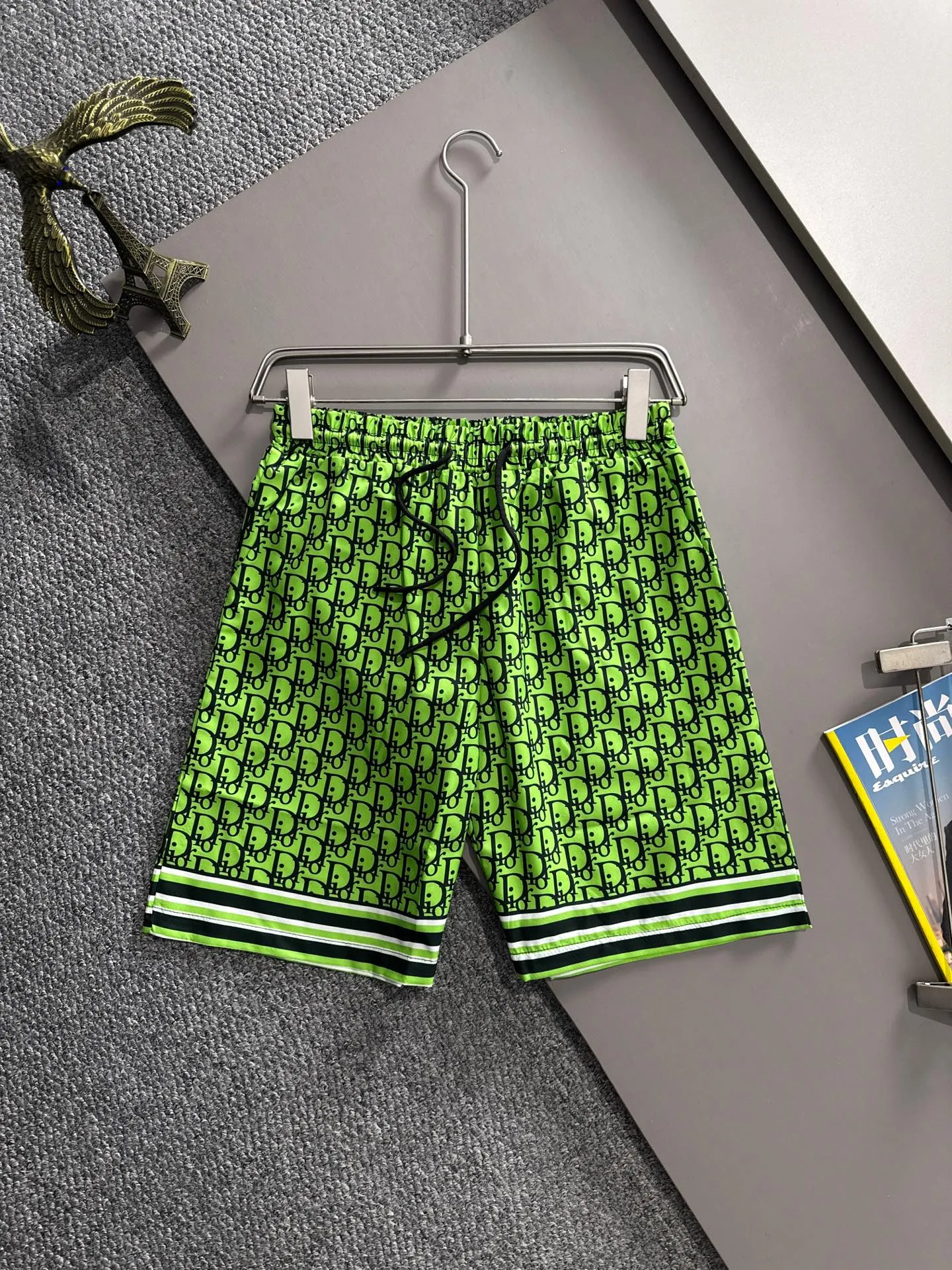 🅿️400 Dior 2025 summer classic LOGO design full-print suit, light and thin cotton full-body digital printing, made of high-quality polyester fiber fabrics, pants with breathable mesh lining, carefully created standard version, can be matched separately with clothes, versatile style for leisure time! The classic logo on the whole body is very eye-catching, showing a sense of luxury and style, becoming a classic and mainstream style that never goes out of style and is elegant! Extremely handsome, classic and heroic. Same style for men and women. Size: M-3XL (Please note your height and weight when placing an order)