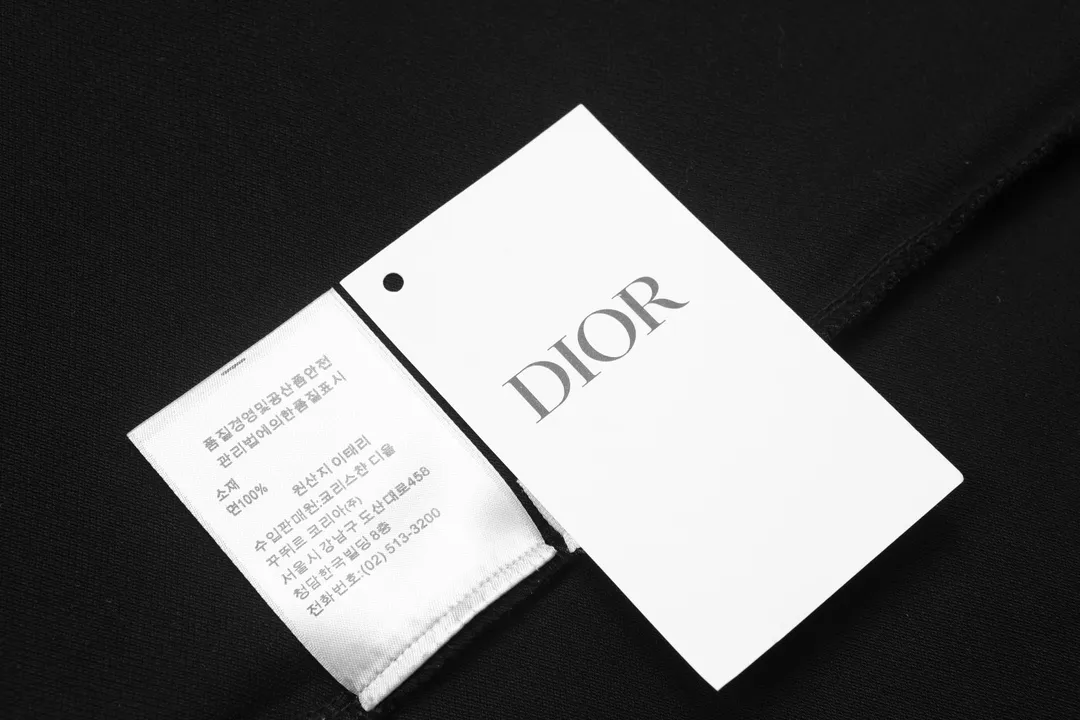 🅿️190 DIOR Dior 2025 new style embroidered bee logo couple casual polo shirt ·Customized pique cotton fabric ·Imported Tajima machine embroidery technology ·Collar label, hangtag, main mark and three labels complete Color: Black Size: M-XXXL
