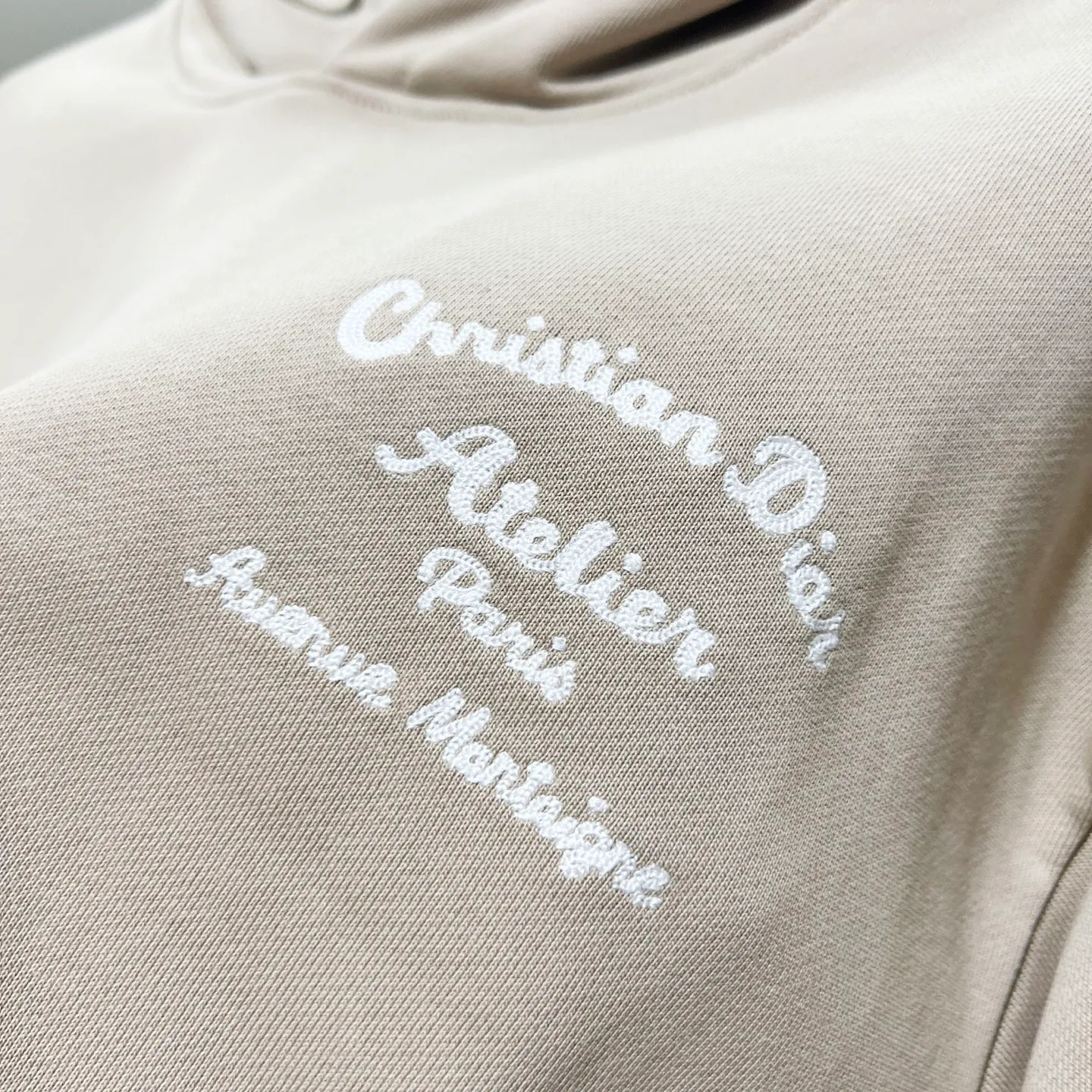 🅿️290 DIOR/Dior 420g pure cotton fabric hooded sweatshirt, front and back knot letter signature ✍️embroidery🪡LOGO logo, official synchronization, high version, high quality, fashionable personality, versatile trend, pure original quality, original fabric, tag, collar label, washed wheat, complete three standards, color: black, khaki, white, gray. Size: XS-L