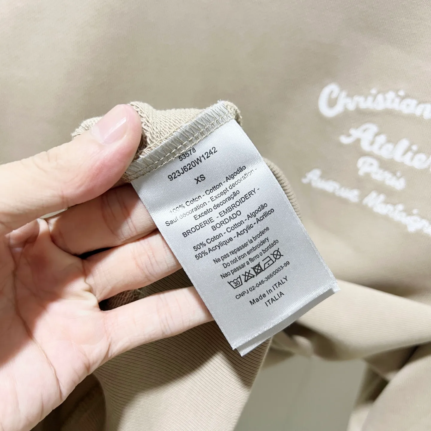 🅿️290 DIOR/Dior 420g pure cotton fabric hooded sweatshirt, front and back knot letter signature ✍️embroidery🪡LOGO logo, official synchronization, high version, high quality, fashionable personality, versatile trend, pure original quality, original fabric, tag, collar label, washed wheat, complete three standards, color: black, khaki, white, gray. Size: XS-L