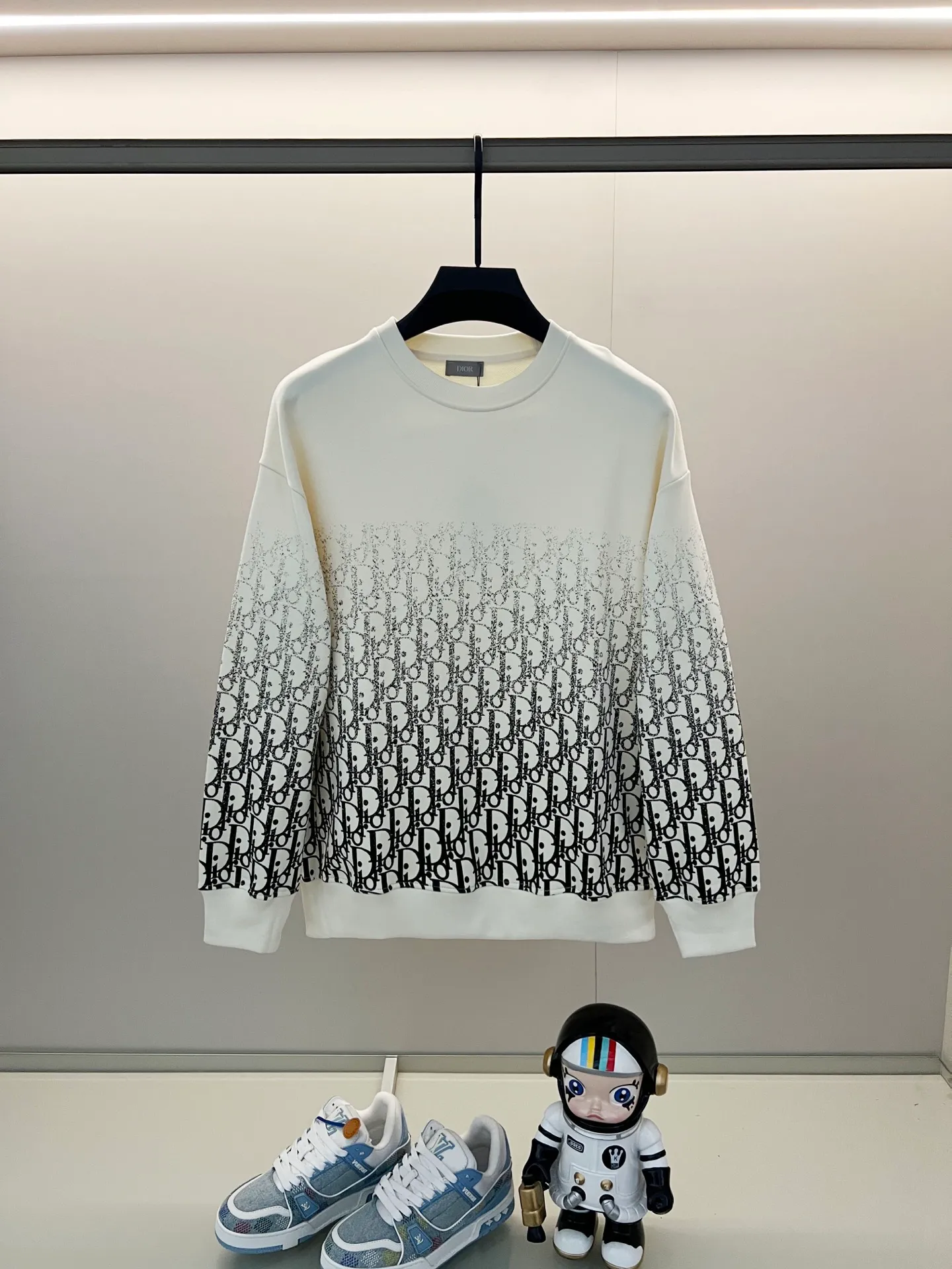 🅿️250 DIOR/Dior 420g pure cotton round neck sweatshirt, presbyopic gradient brand letters half-body printed LOGO, official synchronization, high version, high quality, fashionable personality, versatile trend, pure original quality, original fabric, tag, collar label, washed wheat, complete three standards, color: black, apricot. Size: XS-L