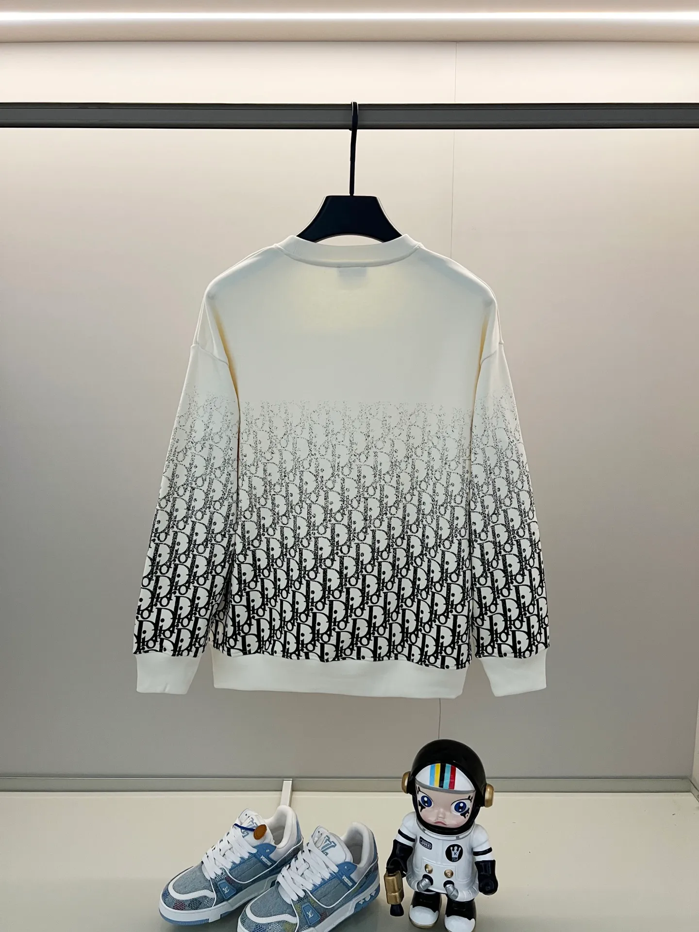 🅿️250 DIOR/Dior 420g pure cotton round neck sweatshirt, presbyopic gradient brand letters half-body printed LOGO, official synchronization, high version, high quality, fashionable personality, versatile trend, pure original quality, original fabric, tag, collar label, washed wheat, complete three standards, color: black, apricot. Size: XS-L