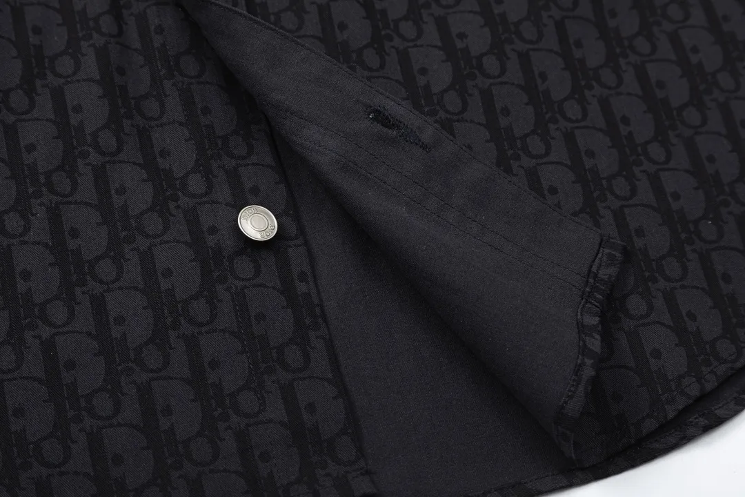 🅿️240 DIOR Dior classic hot style, all-over dark pattern jacquard letter logo, customized hardware, workwear aesthetics, slim tailoring, same style for men and women, shirt, shirt, color: as shown, size: XS-L