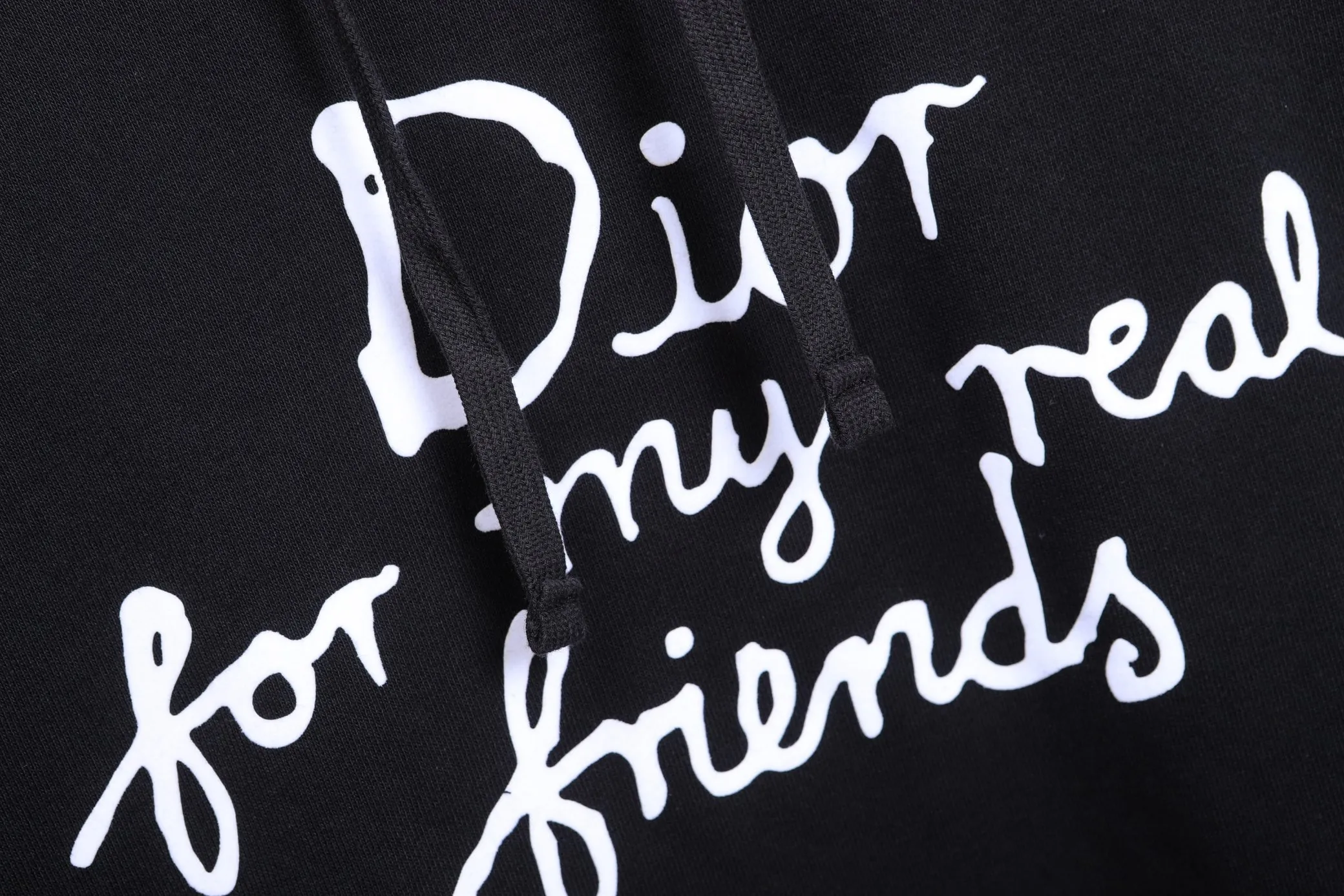 🅿️320 High quality new Dior hooded sweatshirt model number B31 * Made of 450 custom-woven and dyed high-gram weight tripe pure cotton sweatshirt fabric. The fabric feels thick and has a certain sense of self-weight. The bottom has a dense and rough terry texture. It is close to the skin and has excellent warmth retention. You will not feel any discomfort at all! *The color on the front chest is clear, with Selling's obvious logo added, and the lines are smooth and smooth without falling off and deforming when washed *This design is based on classics and simply and clearly shows the brand's high-end luxury identity. Same style for men and women 𝐂𝐎𝐋𝐎𝐔𝐑: black, white blue 𝐒𝐈𝐙𝐄: S- xl