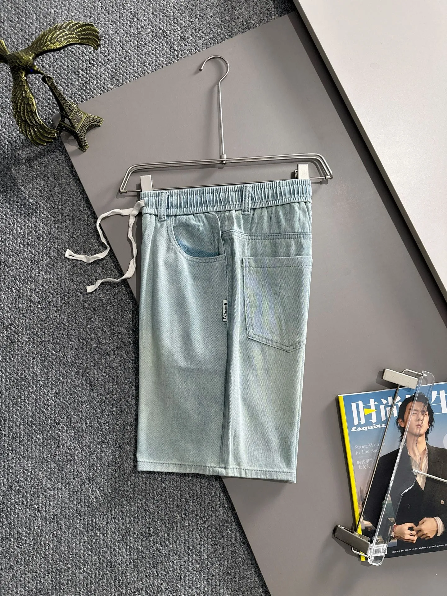 🅿️330 Dior 2025 summer new jeans denim shorts are produced using imported Japanese Denim plain cotton denim fabrics, complete with three standards, and the top stonewashing process makes the texture reach the old taste of the 1980s, soft, delicate, comfortable and breathable.