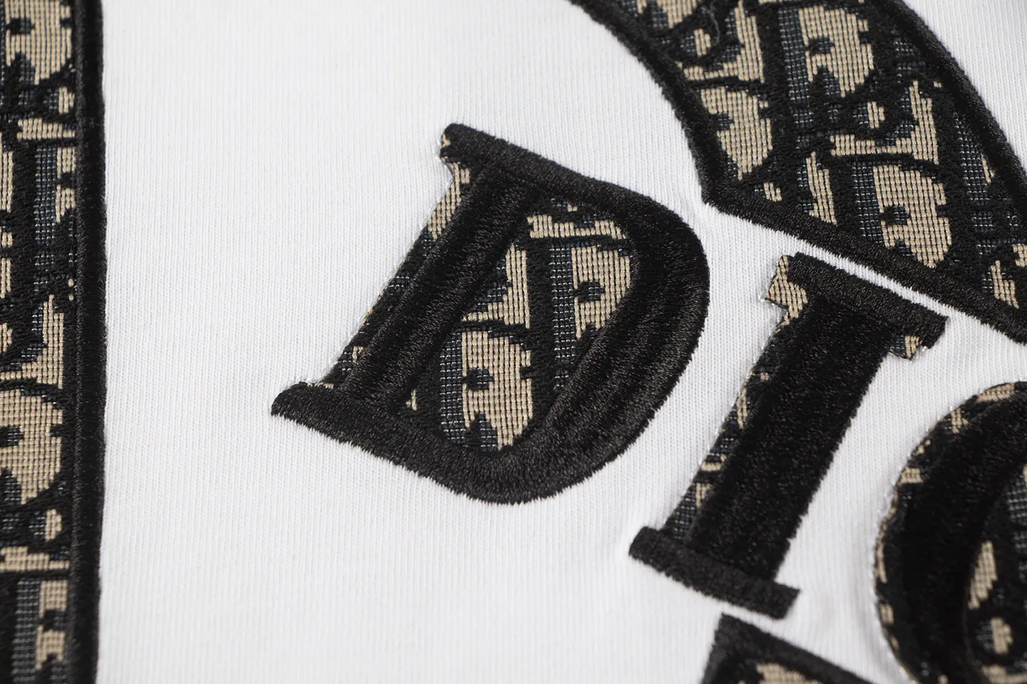 🅿️160 Dior*2025 latest short-sleeved material: high version 300g double yarn combed cotton Size: S M L XL Color: black white Style number: W2605