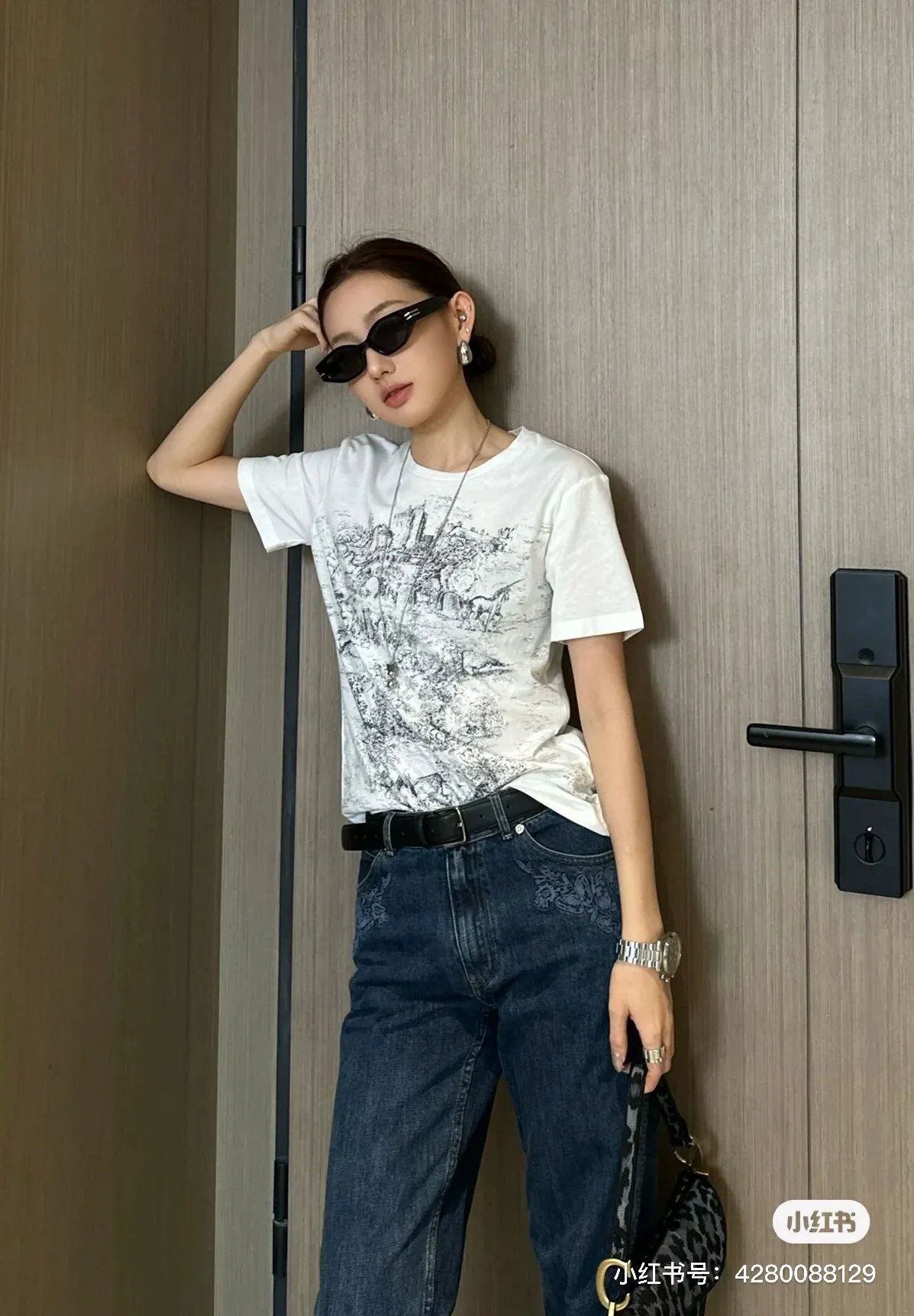 🅿️130 M128#Dior•25ss new linen non-sensory printed embroidered short-sleeved T-shirt ✅✅✅Ready stock Focus on quality Feel free to compare Size: S M L Color: White
