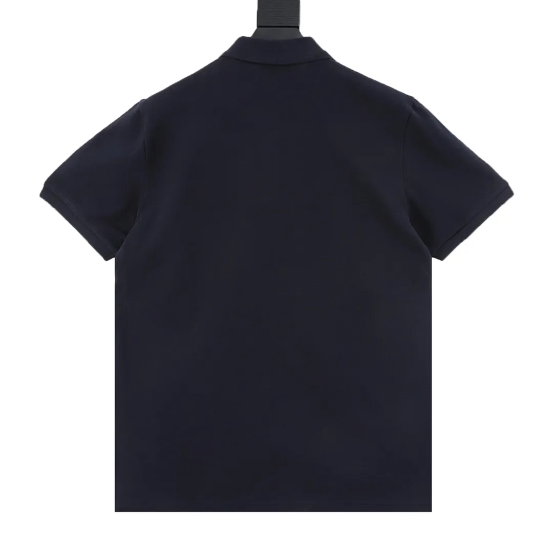 🅿️270 DIOR/Dior Little Bee embroidered LOGO short-sleeved POLO shirt is made of cotton pique mesh fabric, custom-made material 260g long-staple cotton, the collar is made of a dual-system jacquard custom-made flat machine, elastic and non-deformable, all the clothes are bound with native cloth, double-layered front chest, no open stitching, no loose edges, cuffs, front chest bottom, shoulder seams and boning, three labels for customized accessories! Fashionable and versatile, if you want to wear a fashionable street style, many bloggers on Xiaohongshu recommend this Polo shirt at the right time. The details are more careful to strengthen the collar shape, and it will not deform after being worn and washed for a long time. It is absolutely high-quality and perfect! size：S-L