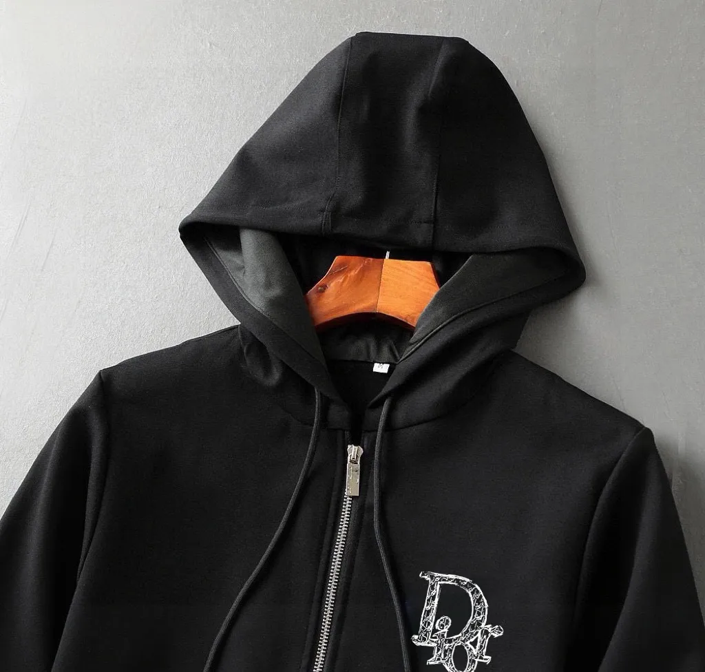 🅿️460 brand [DIOr Dior] (velvet and thickened) 2025 autumn and winter new product, celebrities’ favorite fashion-flavored casual suit, clean and neat tailoring, full of urban style. It is made of high-quality customized fabrics, with excellent thermal insulation effect inside, soft and dry feel, and a crisp and stylish upper body effect. The three-dimensional cutting process and the pattern are all of high standards, and the silhouette version has the right benefits! It is not tight at all, and you feel good when you put it on. So many top-quality raw materials create high-end products with unparalleled value. It is the first choice for high-end fashion people. (Size: M-4XL can wear up to 200 pounds)
