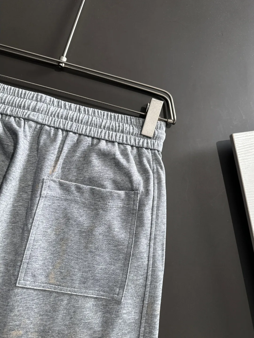🅿️400 next day shipping Dior 2025 spring and summer new elastic band casual pants, thin counter custom fabrics, high breathability and comfort, impeccable details, brand element design concept, reflecting high quality. It feels delicate and soft! It presents a casual cut and the upper body shape is great! Size: M-4XL